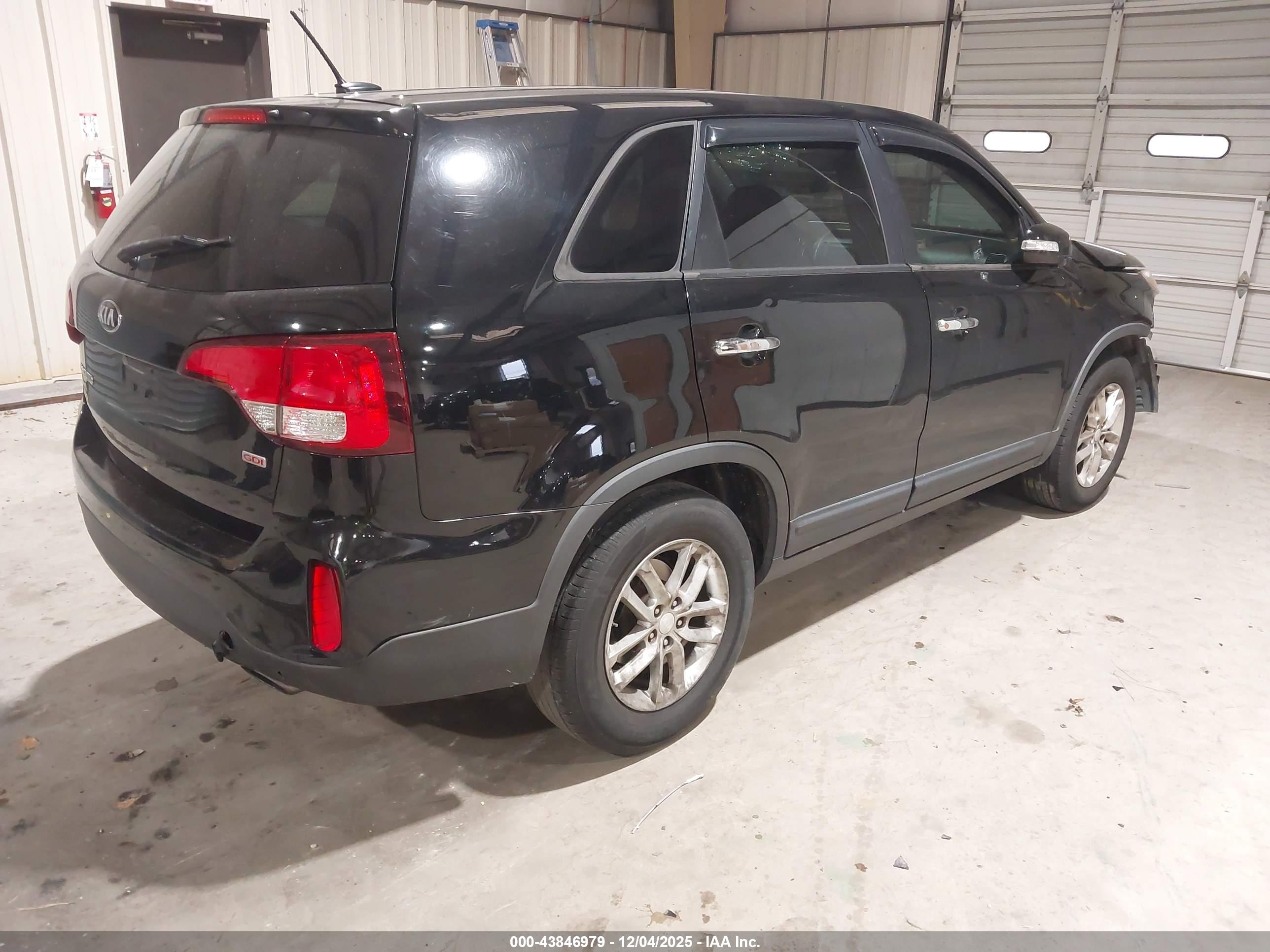 KIA SORENTO image 4