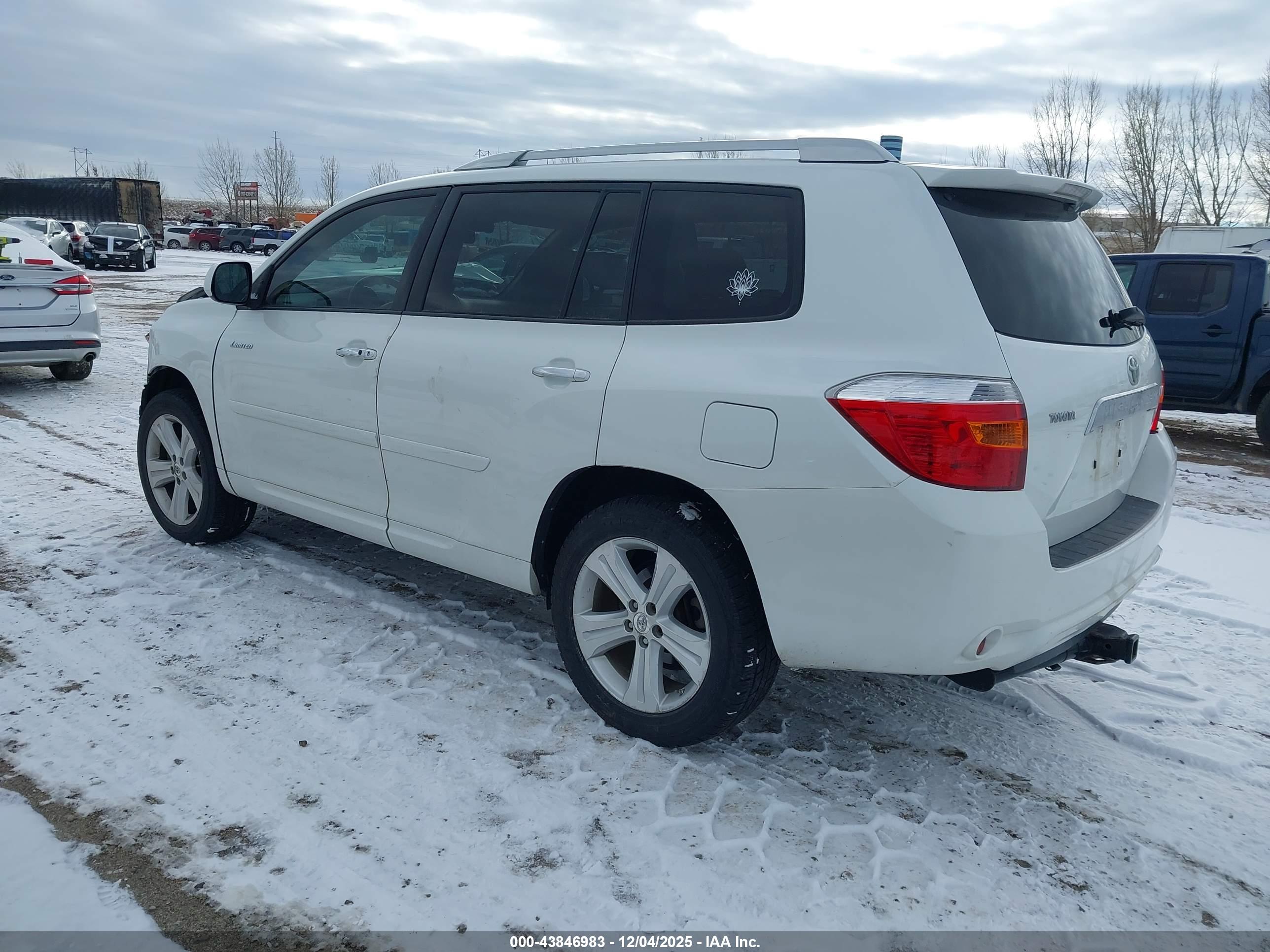 TOYOTA HIGHLANDER image 3