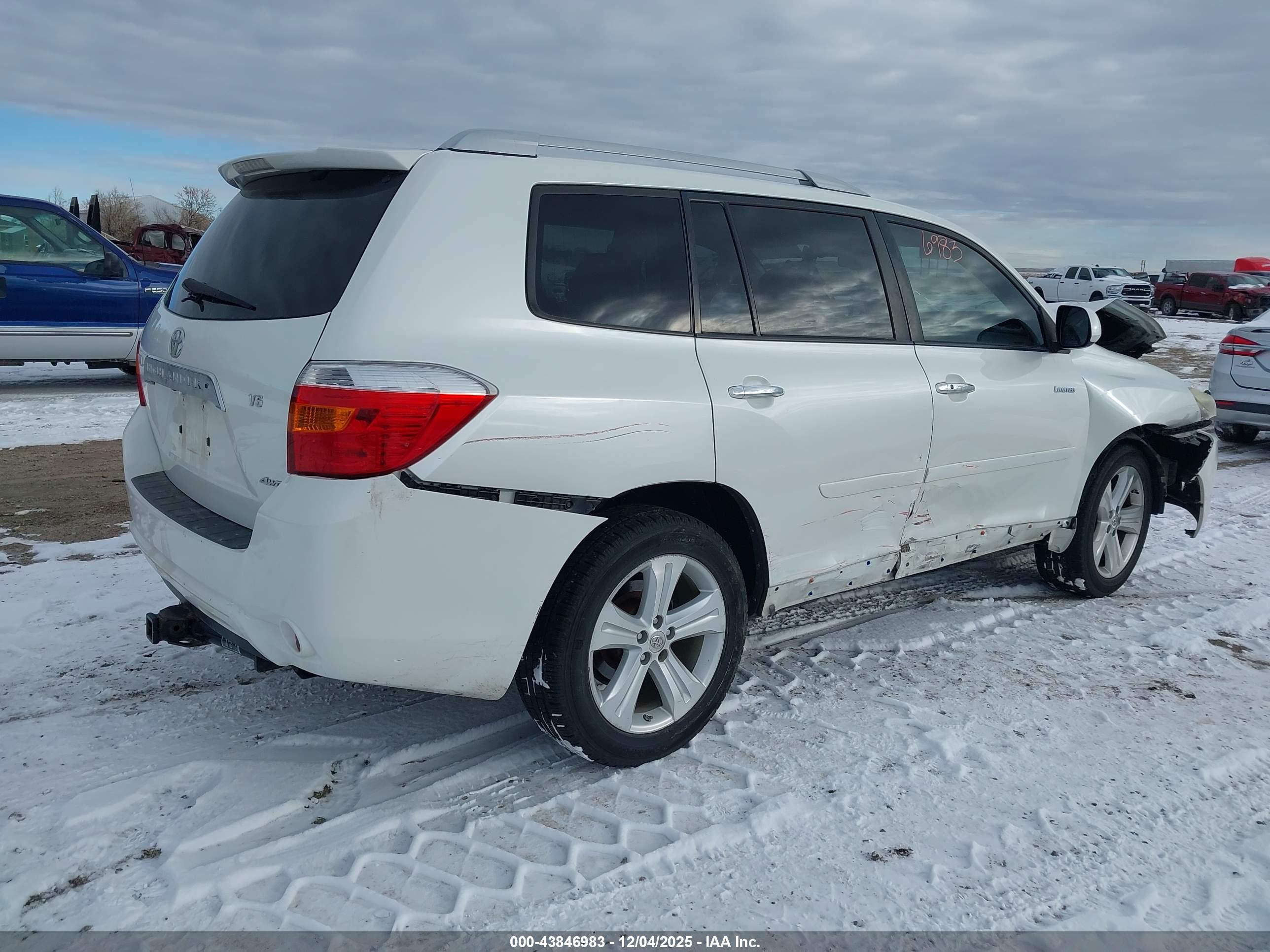 TOYOTA HIGHLANDER image 4