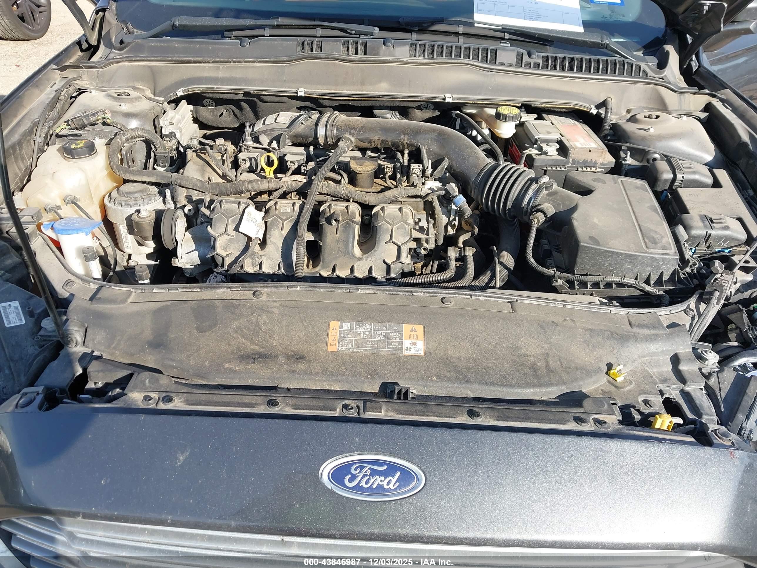 FORD FUSION image 10