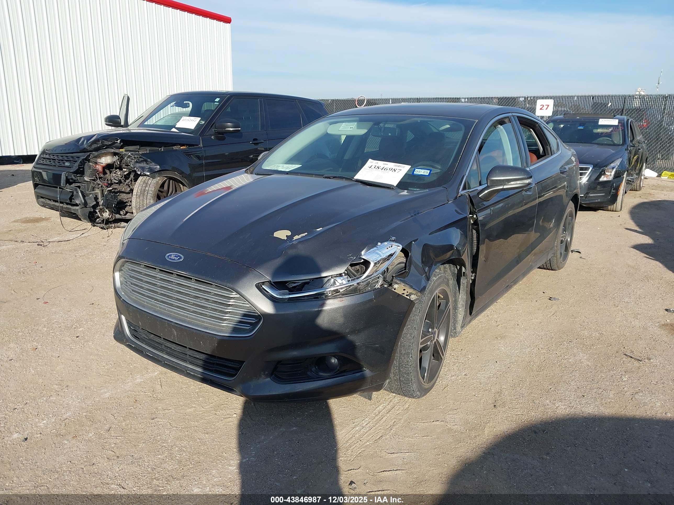 FORD FUSION image 2