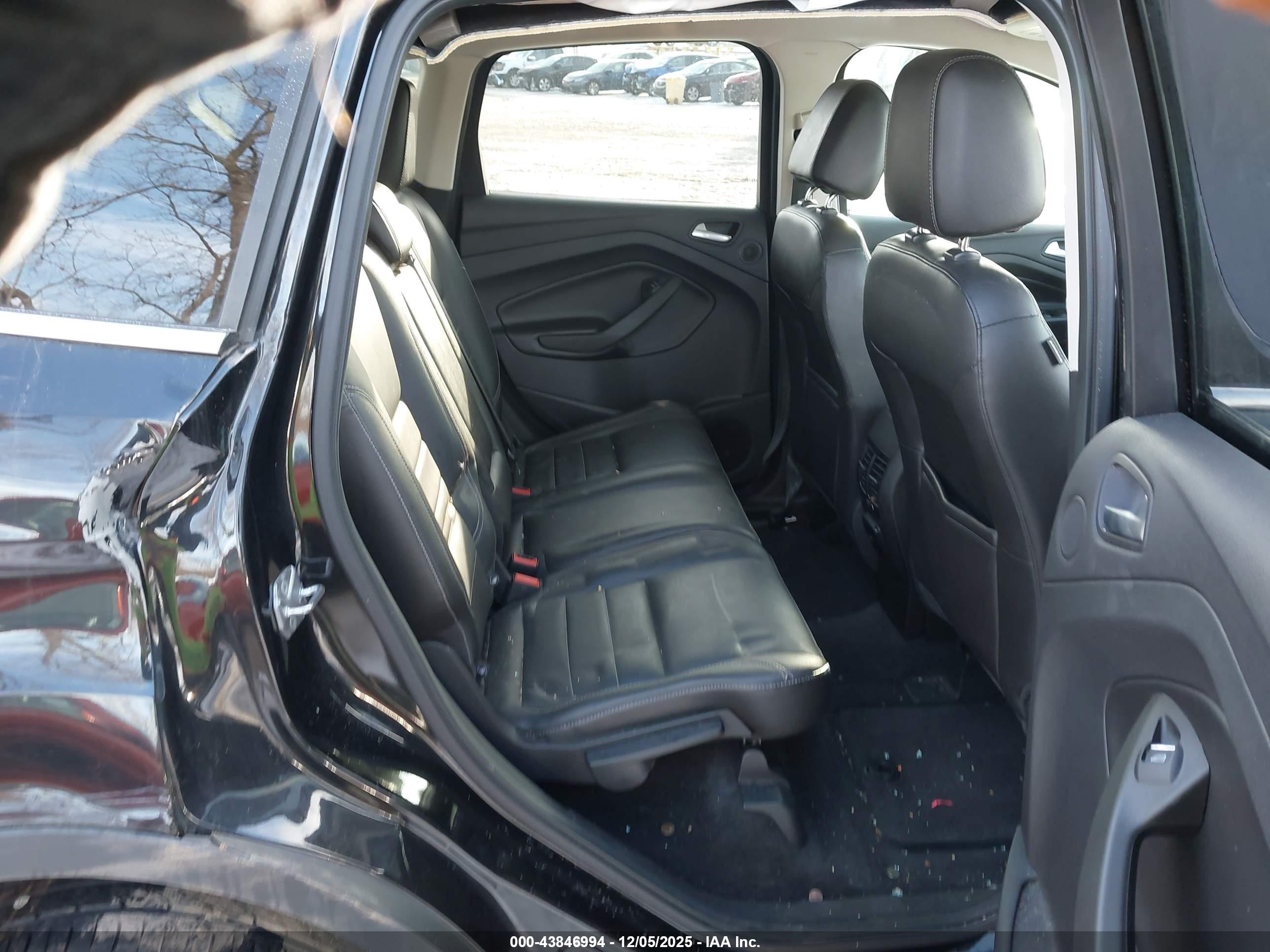 FORD ESCAPE image 8