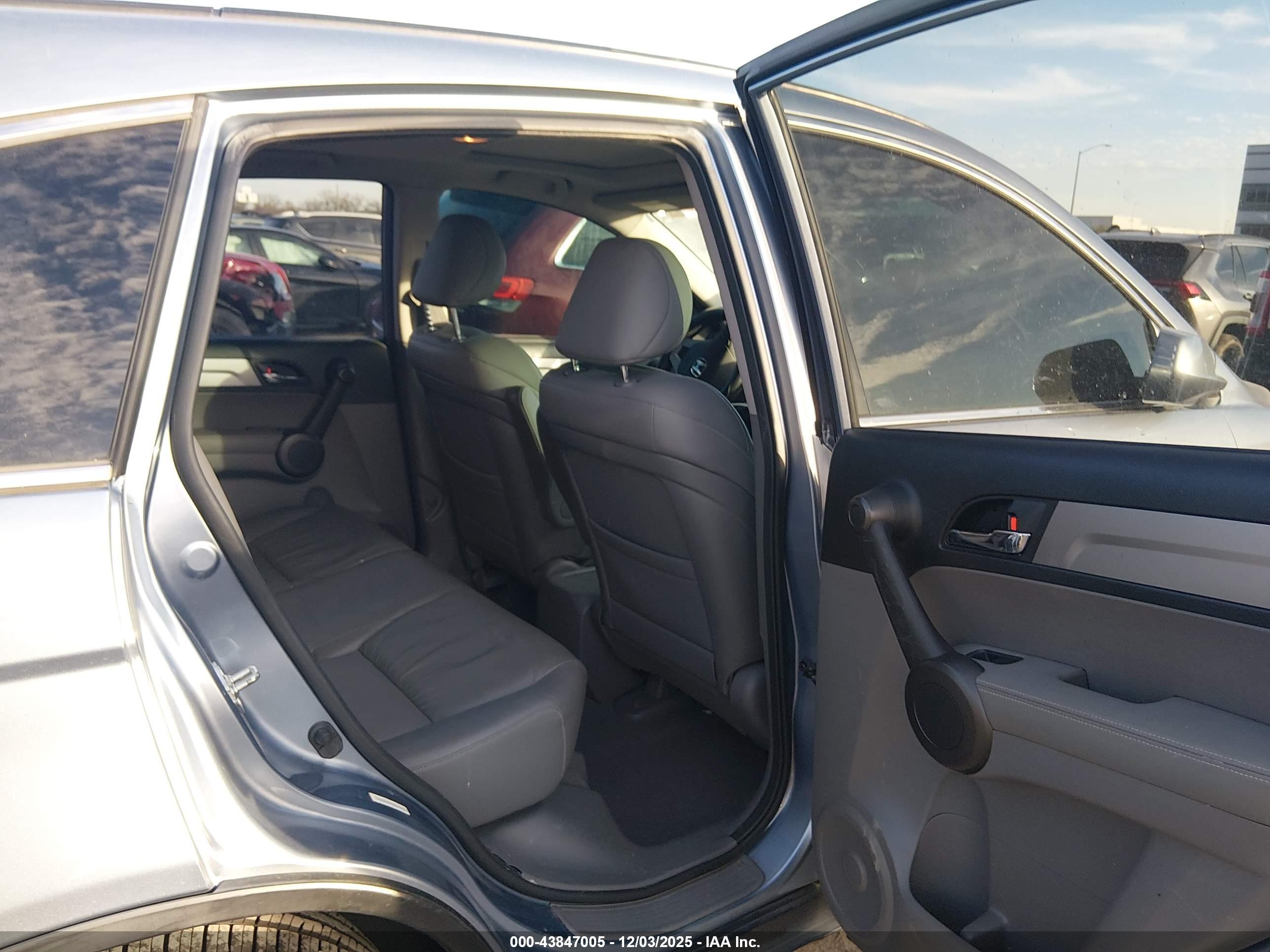 HONDA CR-V image 8