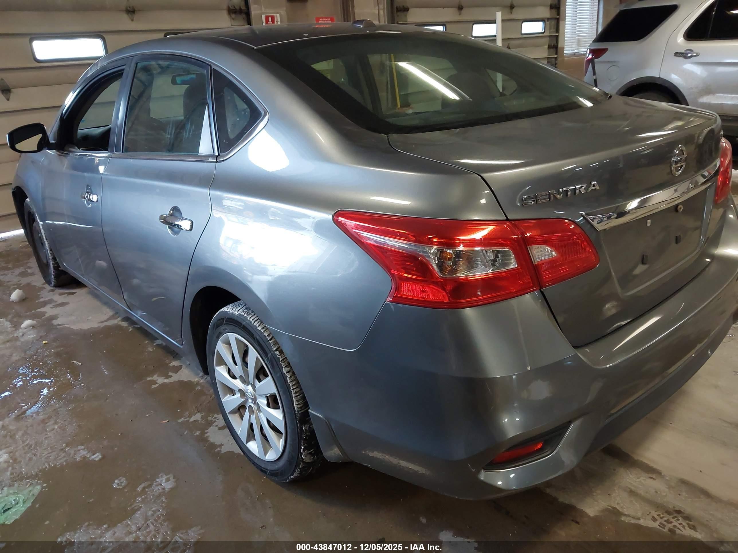 NISSAN SENTRA image 3