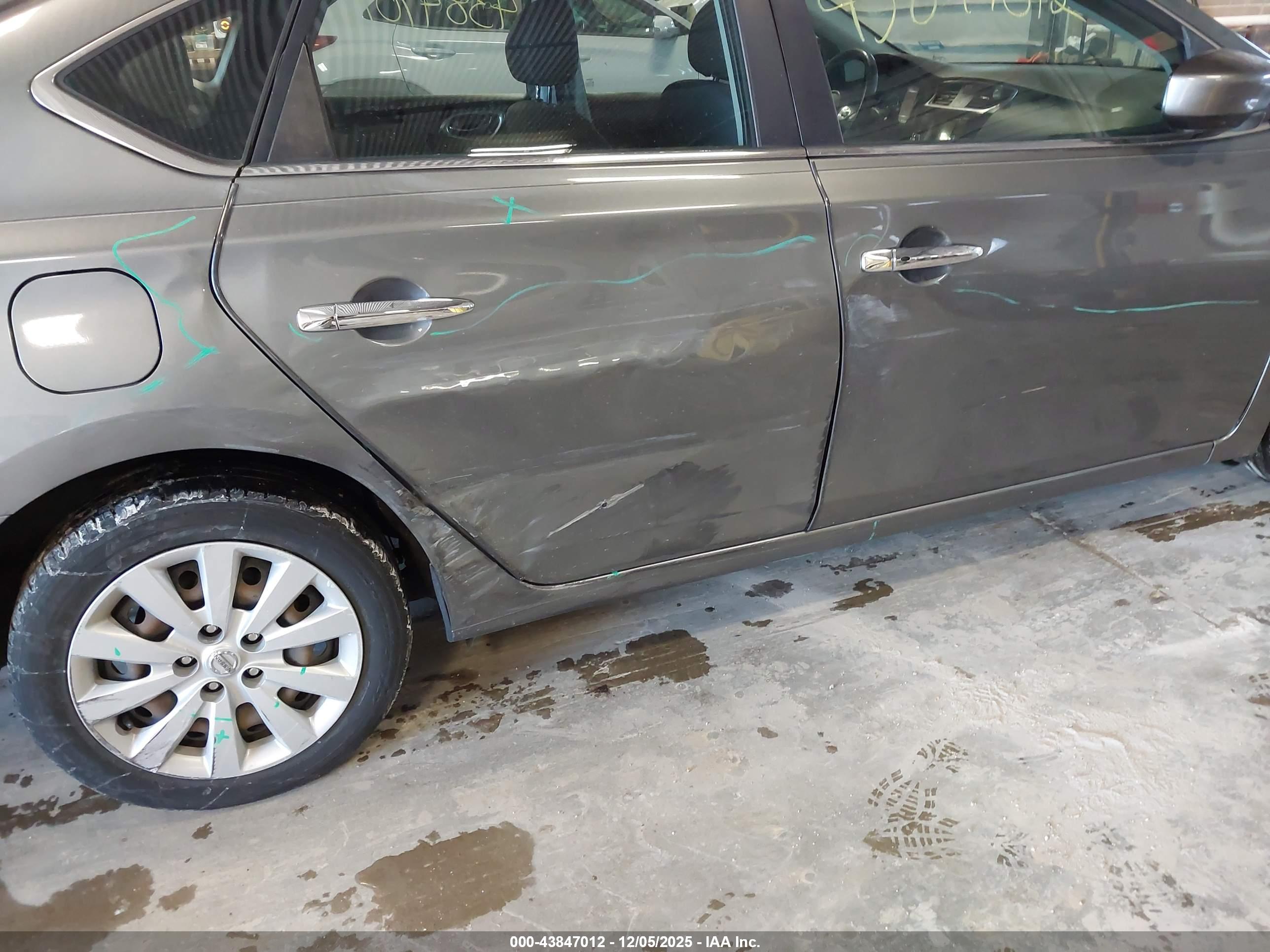 NISSAN SENTRA image 6