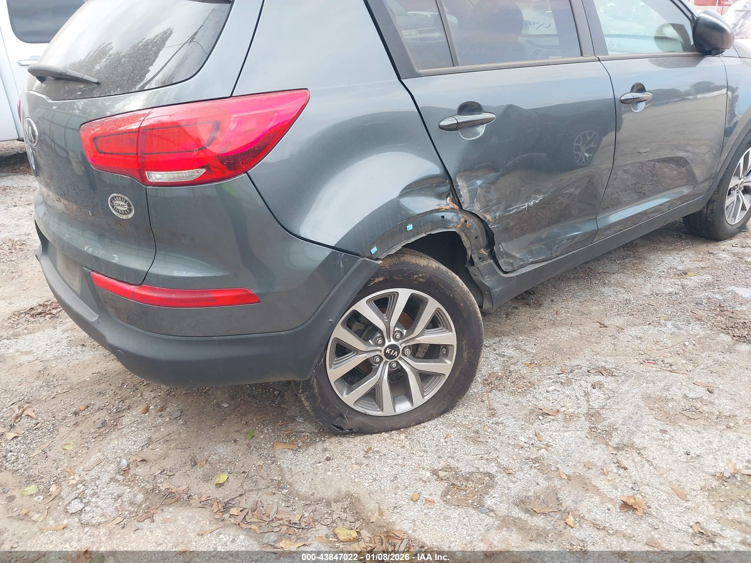 KIA SPORTAGE image 6