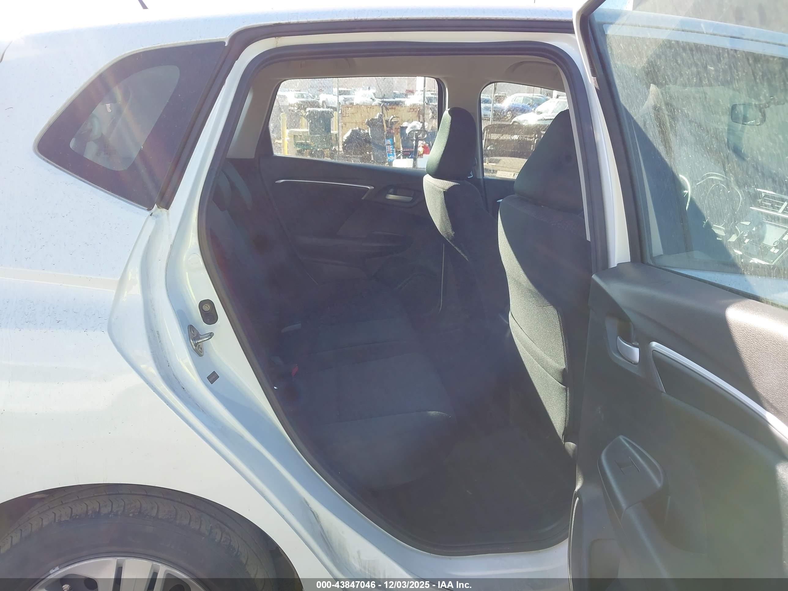 HONDA FIT image 8