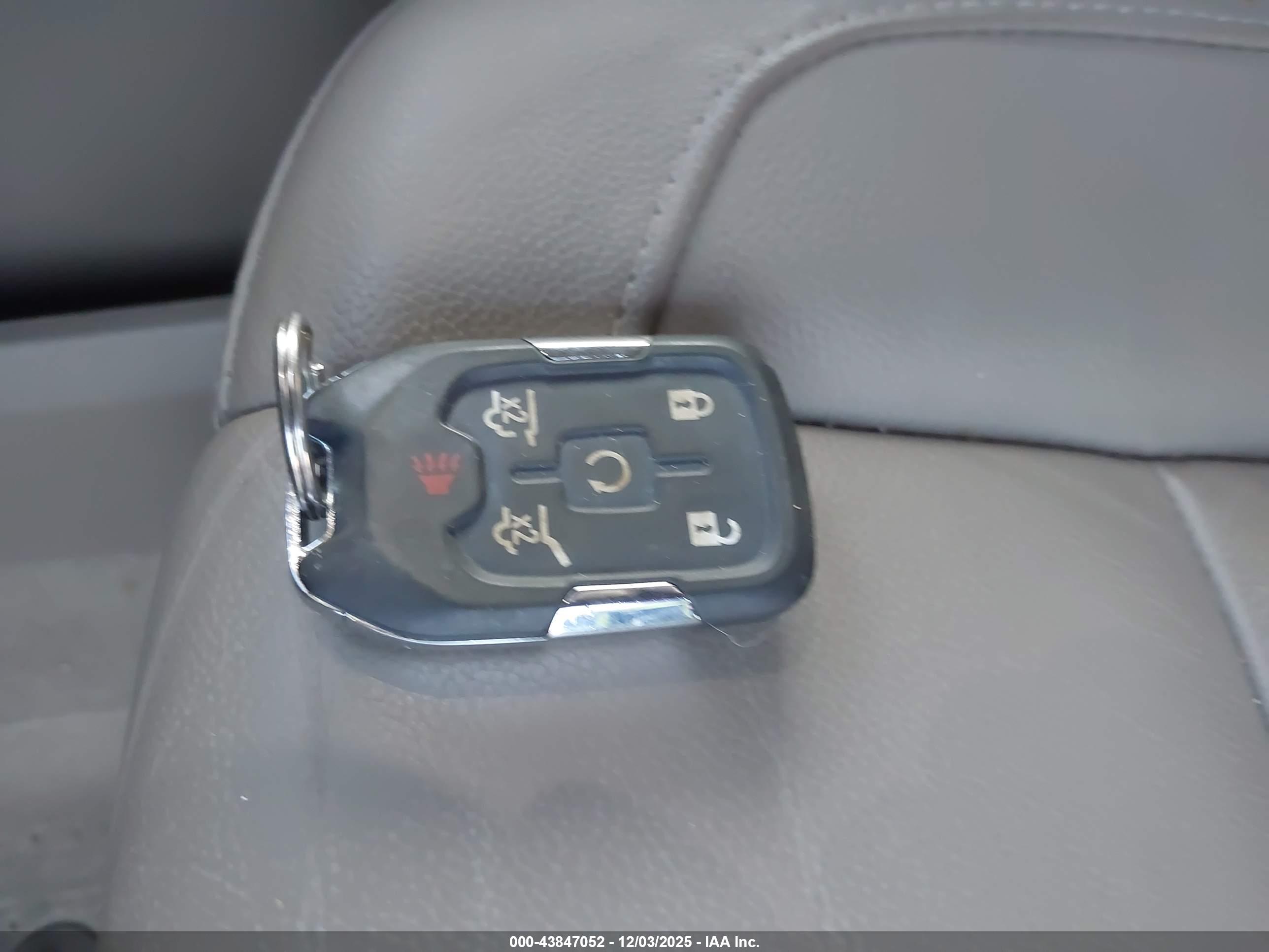 CHEVROLET TAHOE image 11