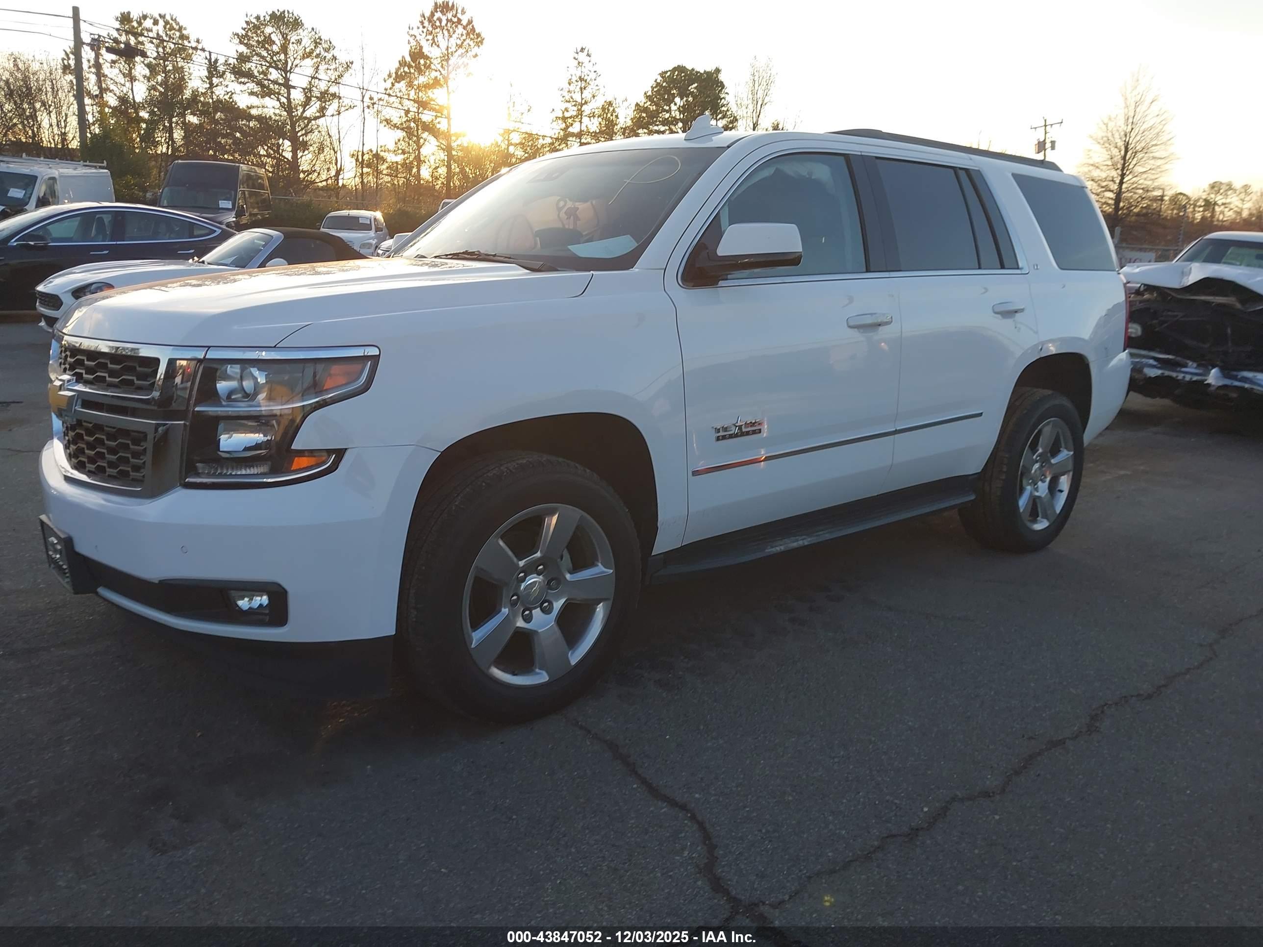 CHEVROLET TAHOE image 2