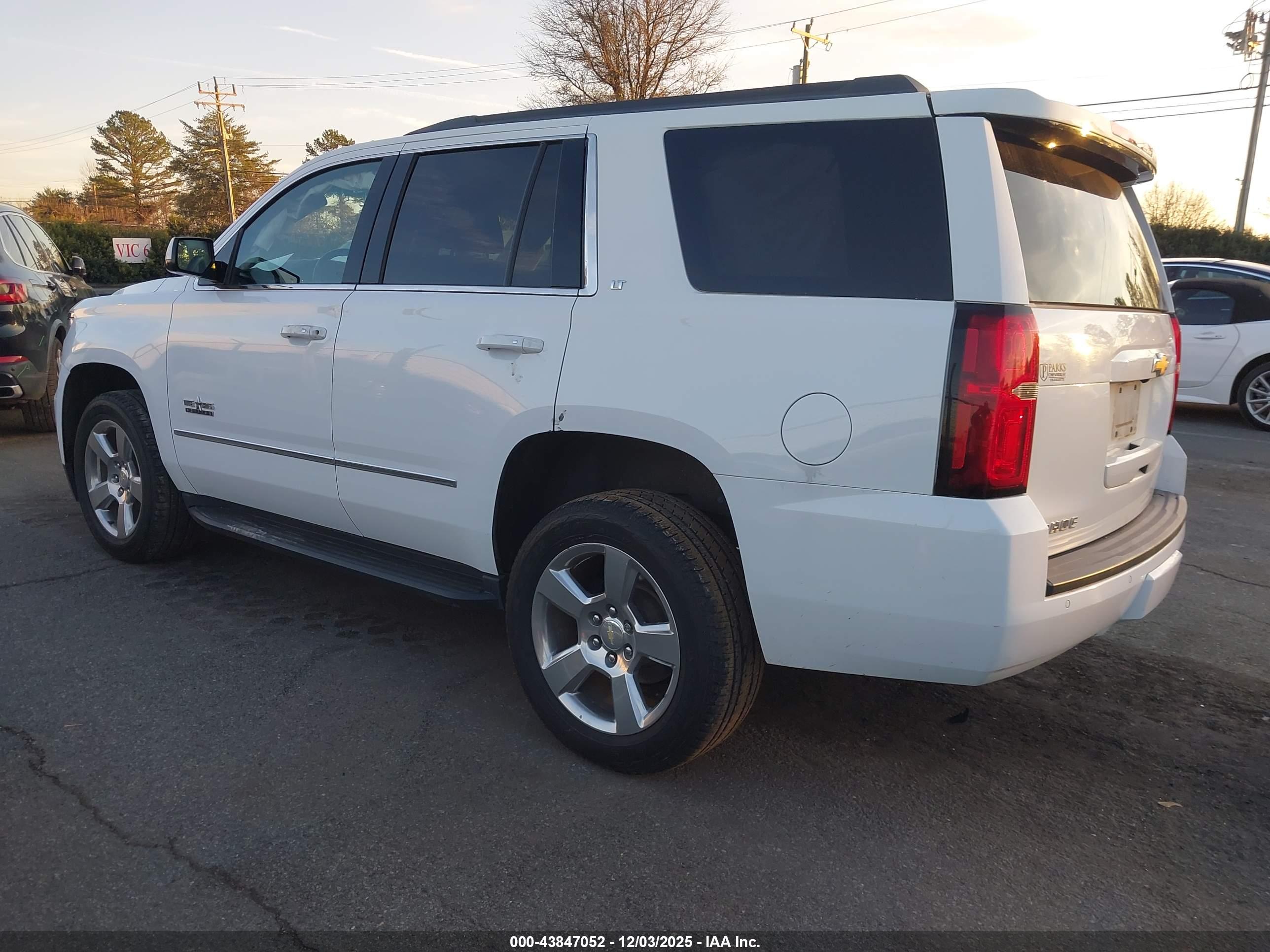 CHEVROLET TAHOE image 3