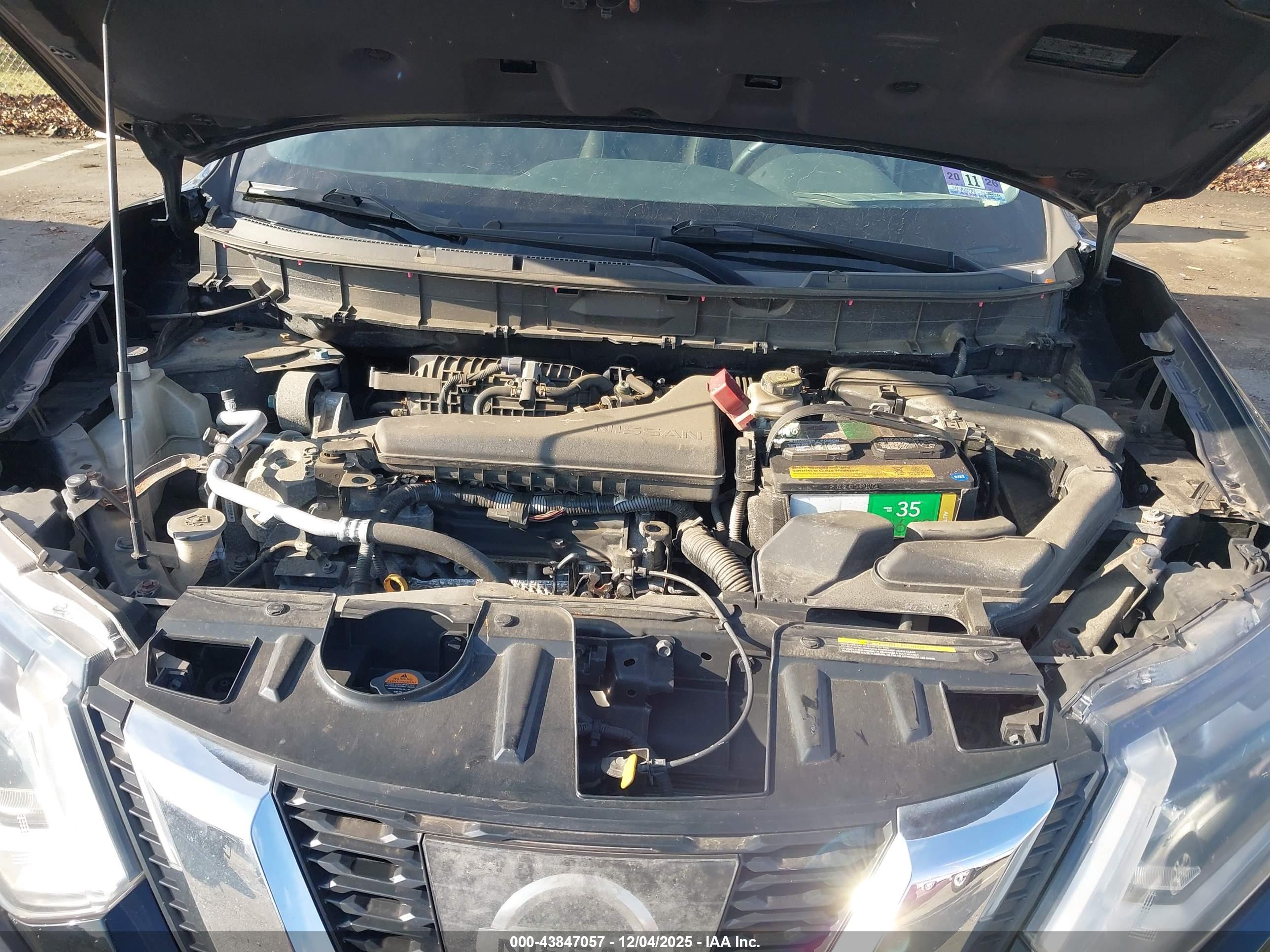 NISSAN ROGUE image 10