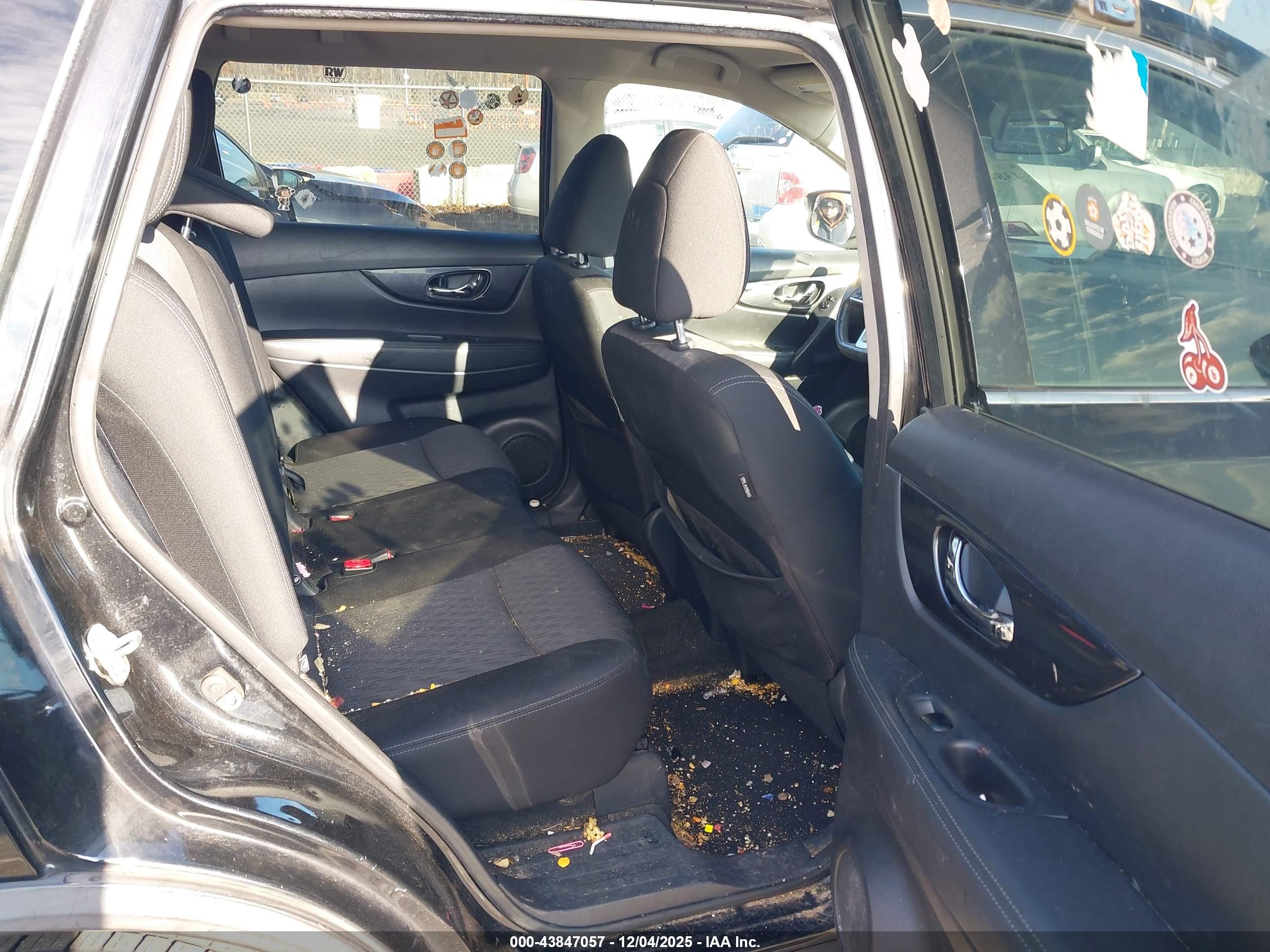 NISSAN ROGUE image 8