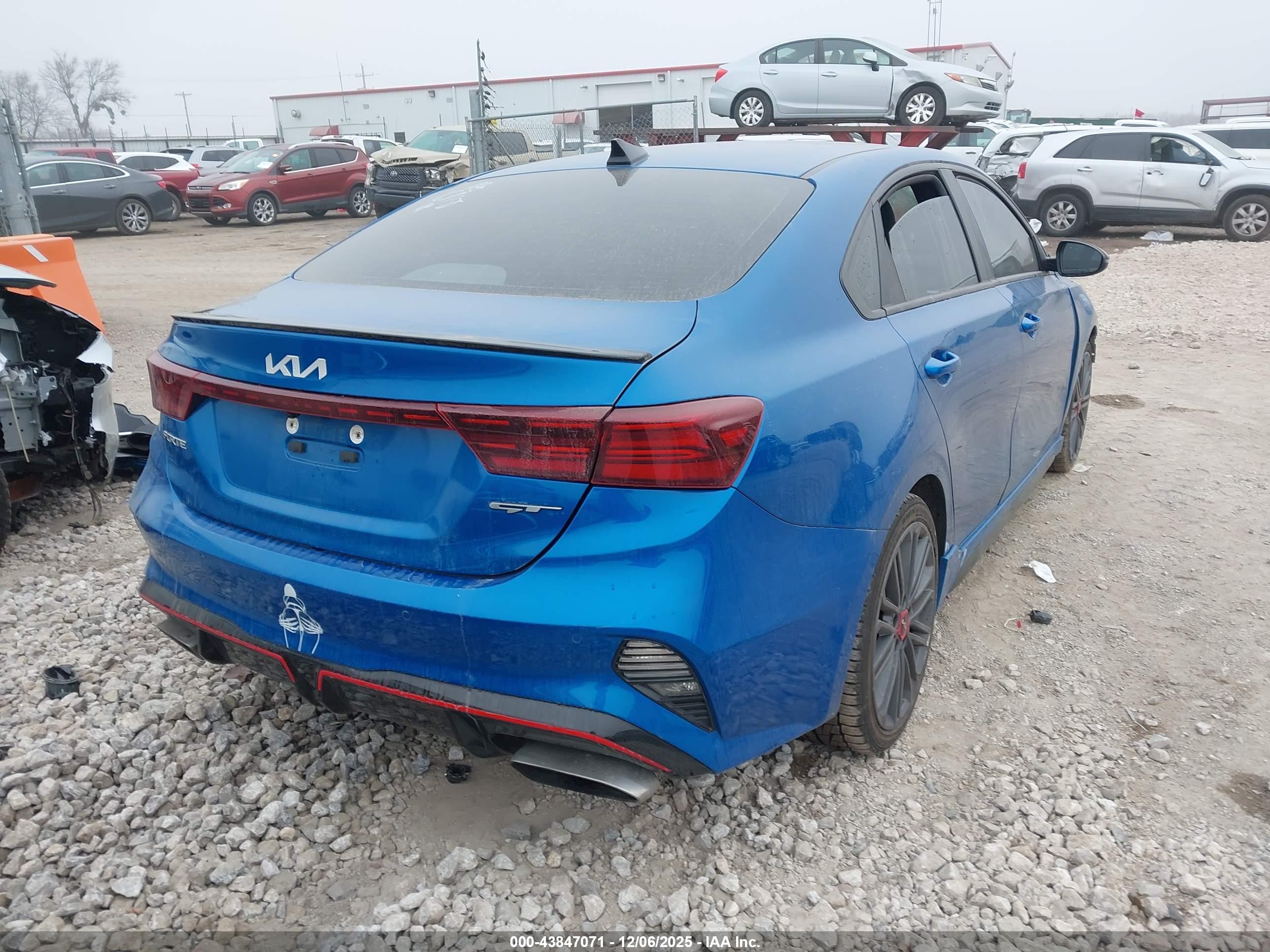 KIA FORTE image 4