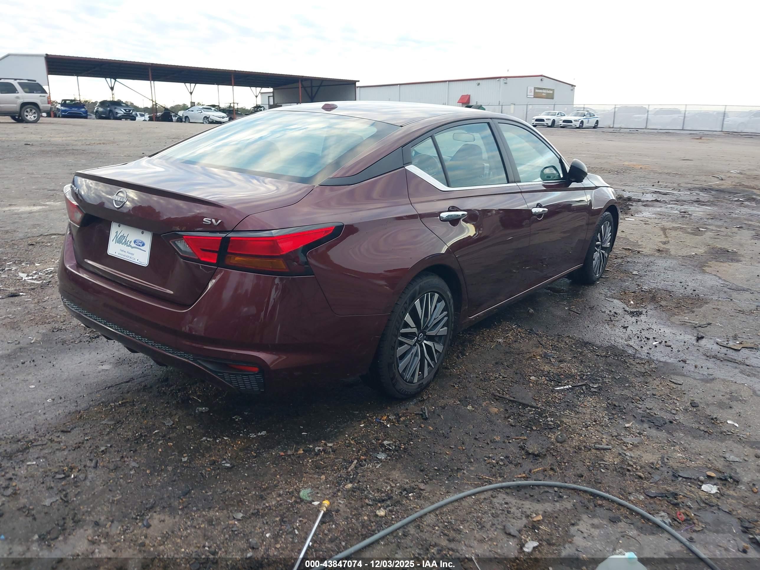 NISSAN ALTIMA image 4