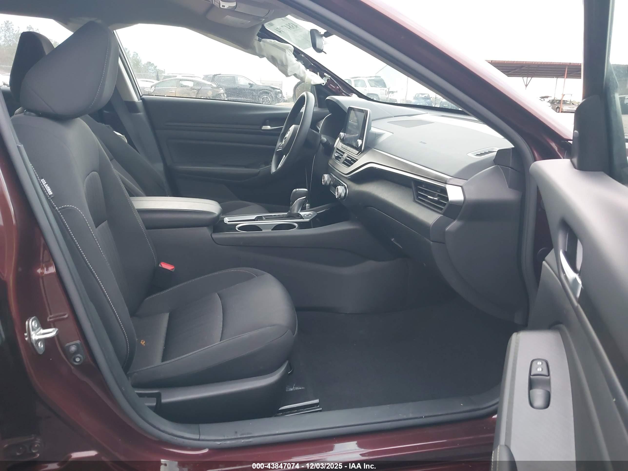 NISSAN ALTIMA image 5
