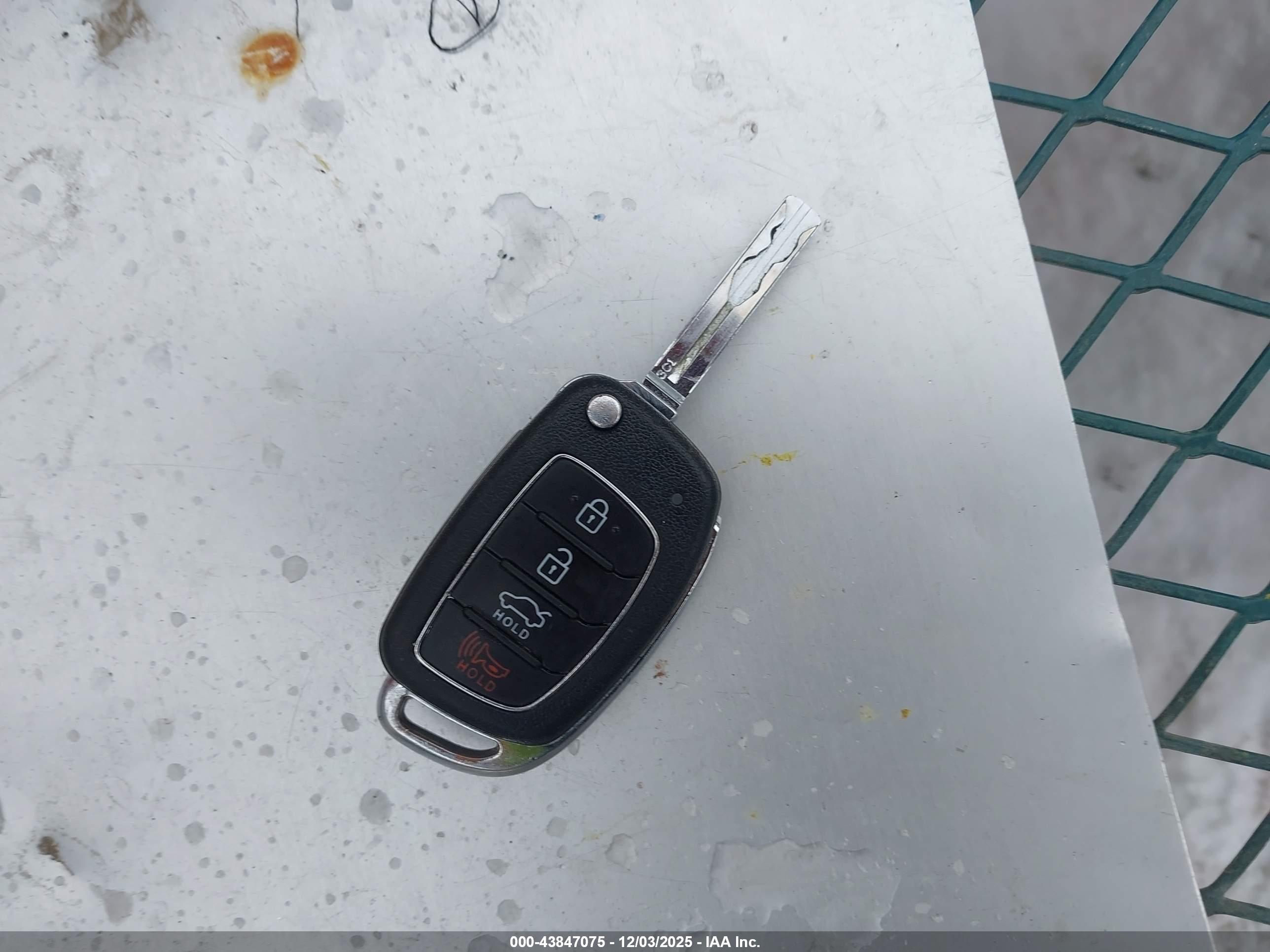 HYUNDAI SONATA image 11