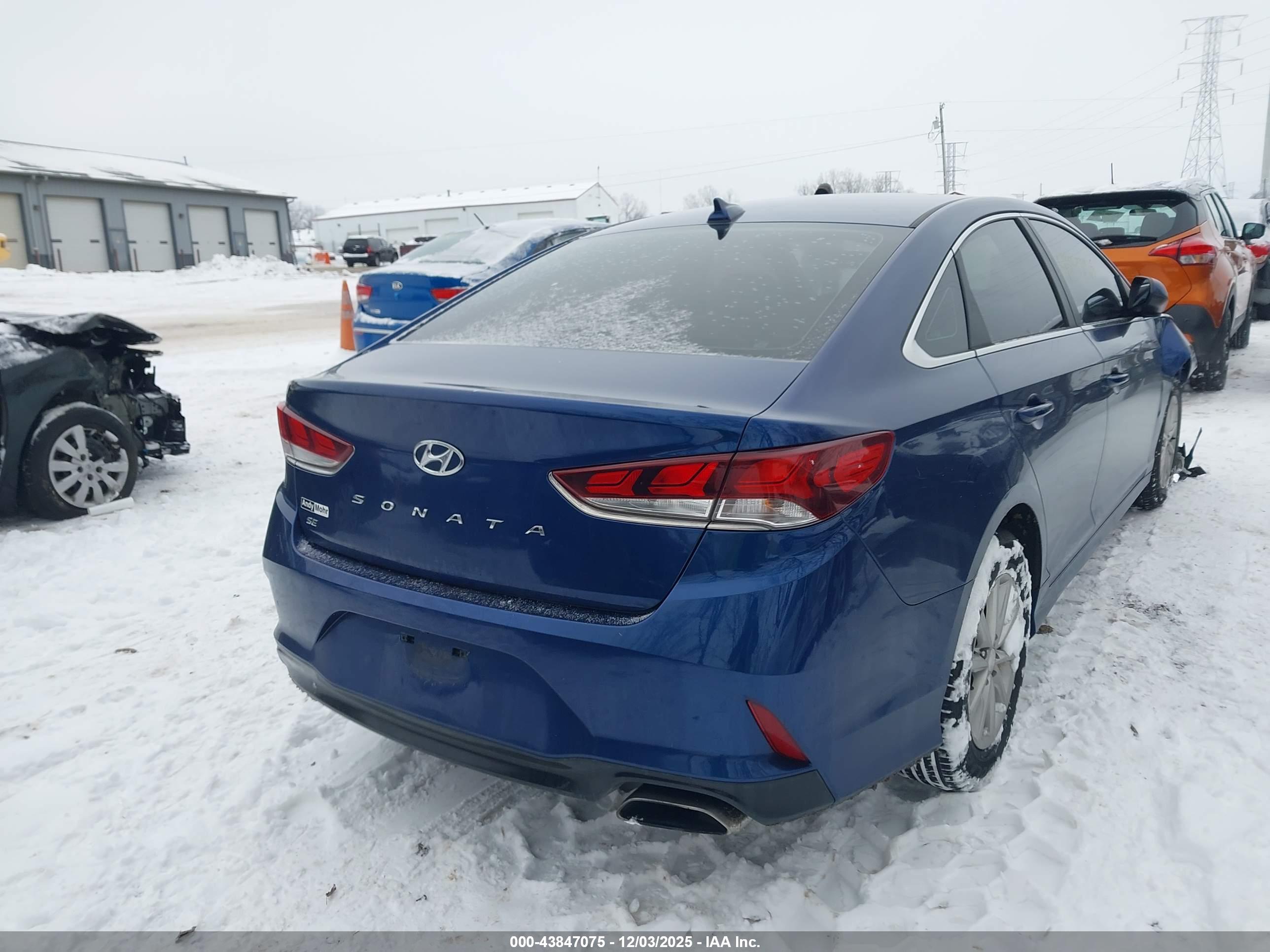 HYUNDAI SONATA image 4