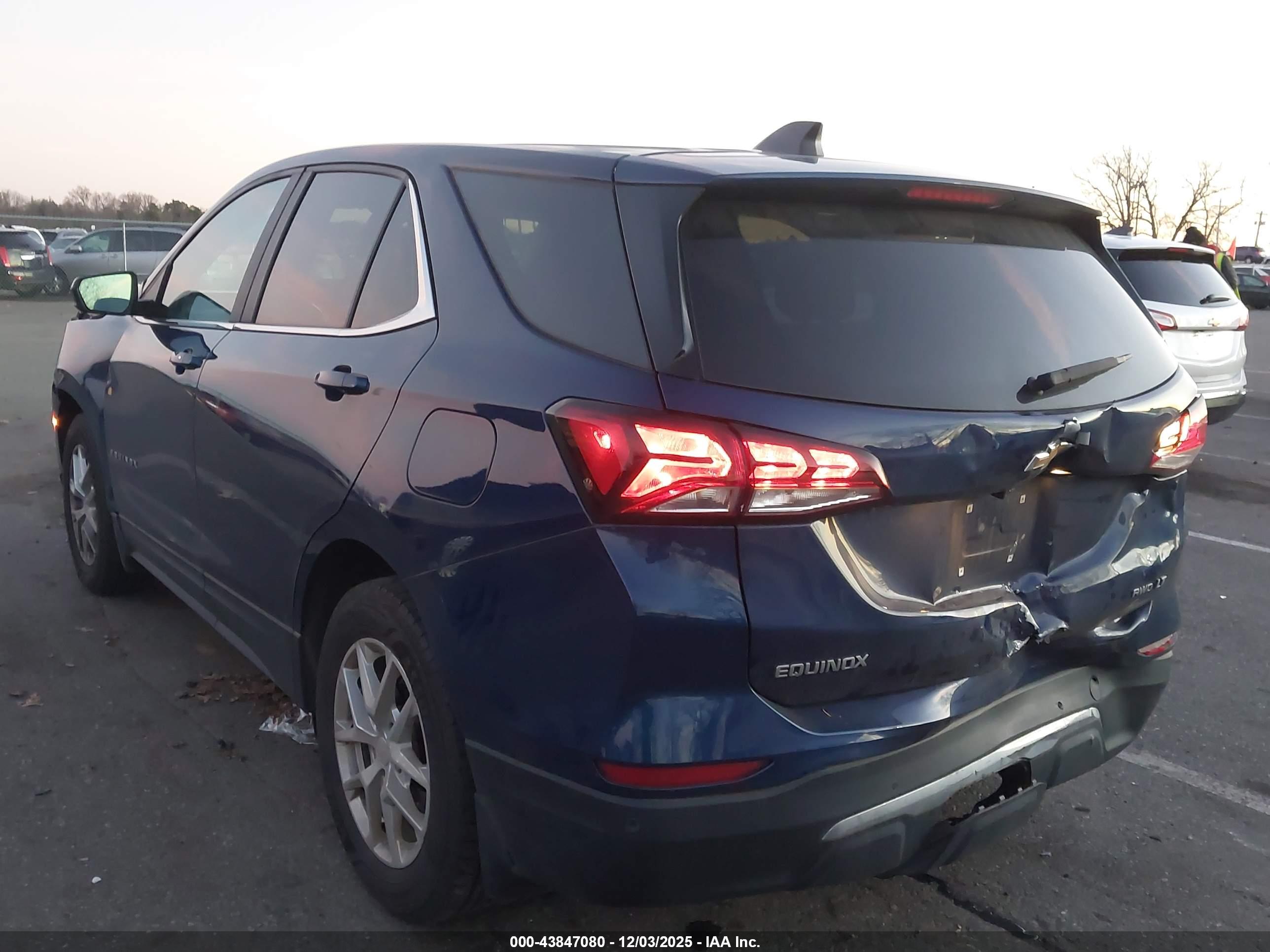 CHEVROLET EQUINOX image 3