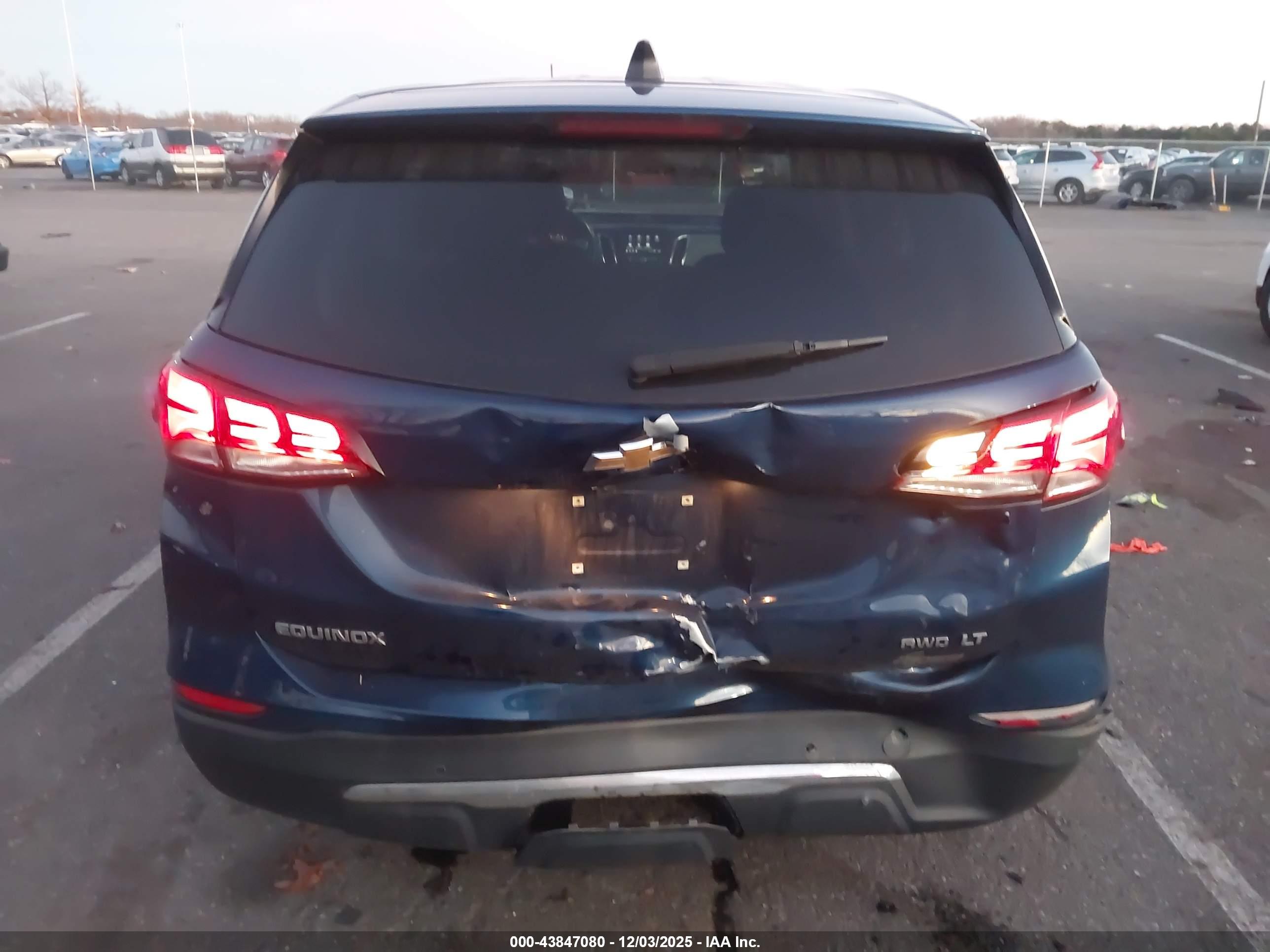 CHEVROLET EQUINOX image 6