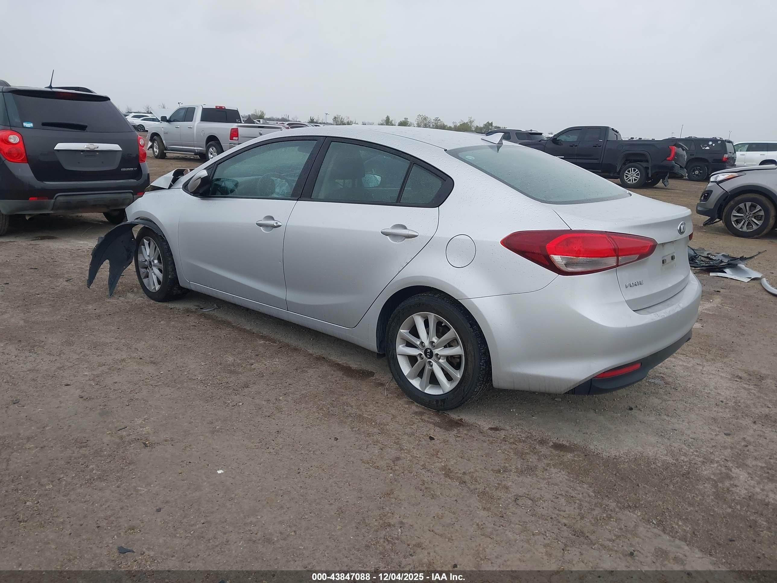 KIA FORTE image 3