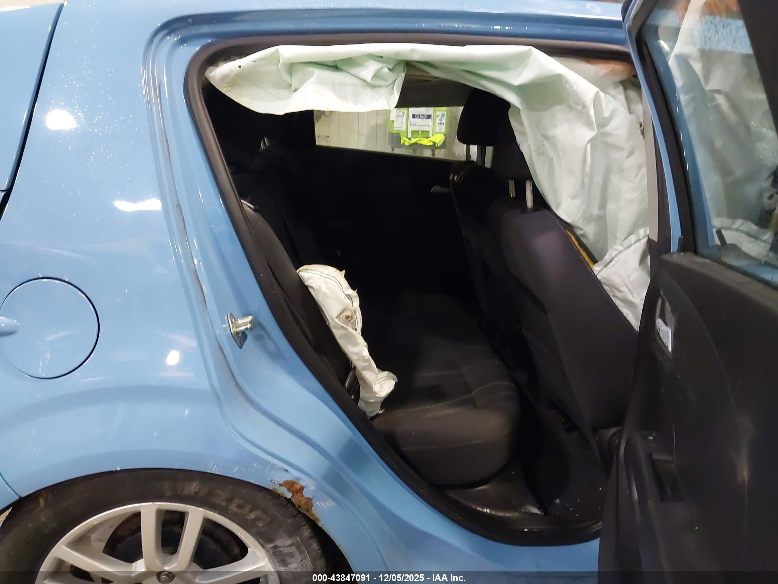 CHEVROLET SONIC image 8