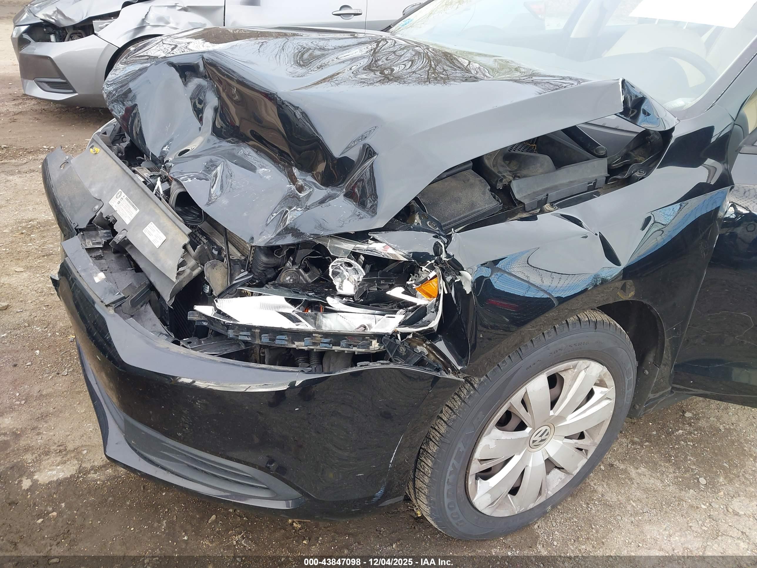 VOLKSWAGEN JETTA image 6