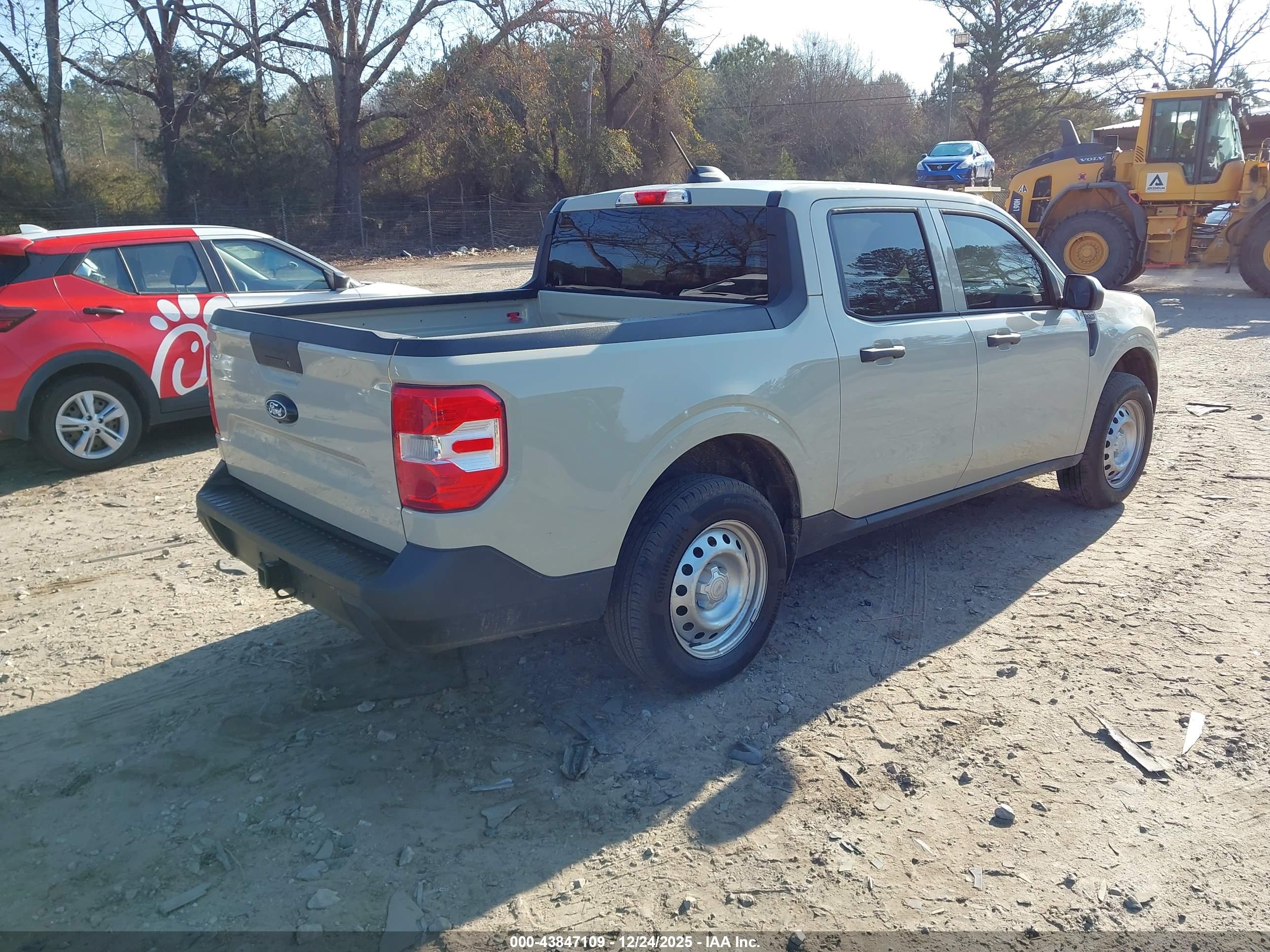 FORD MAVERICK image 4