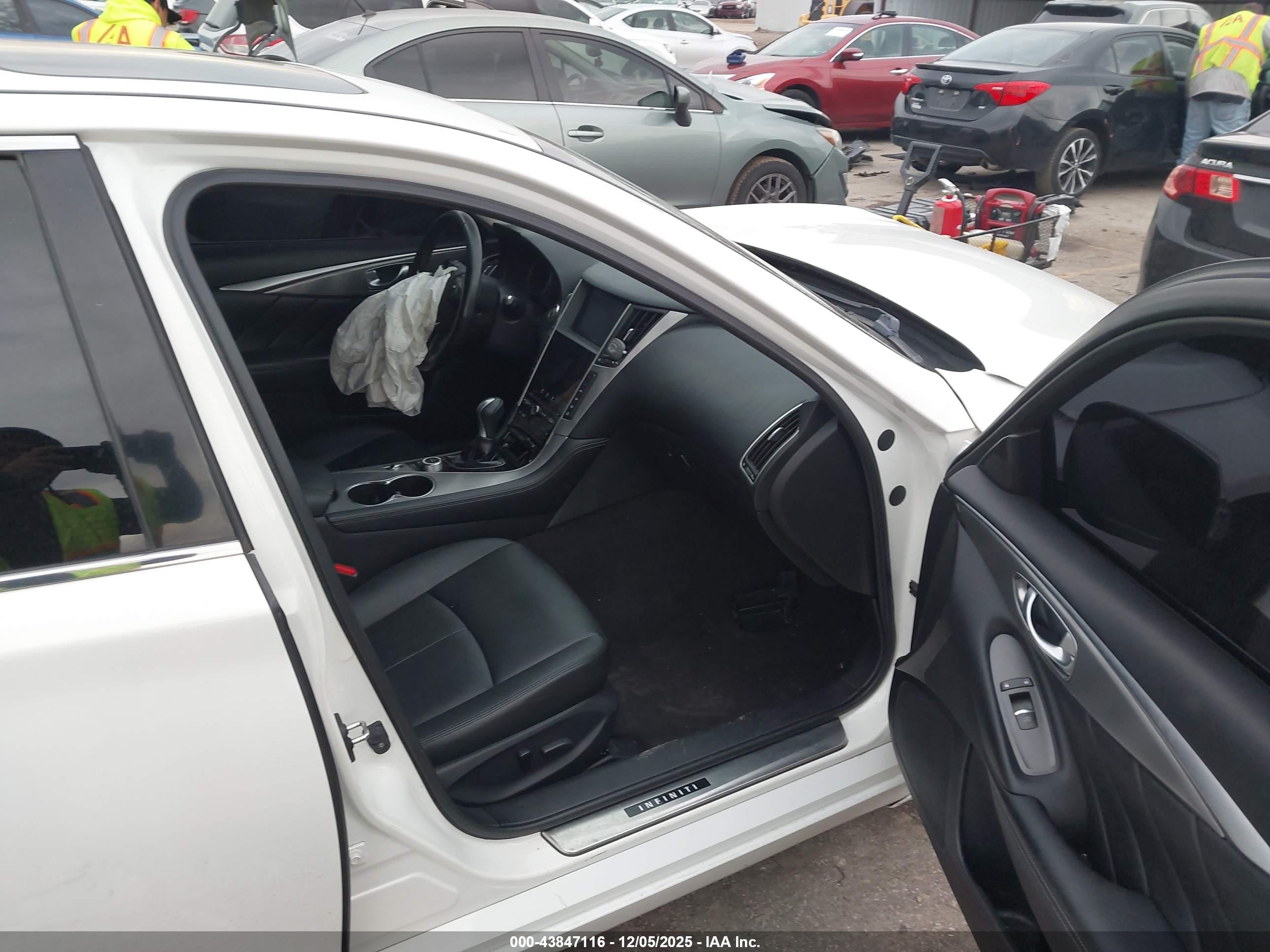 INFINITI Q50 image 5