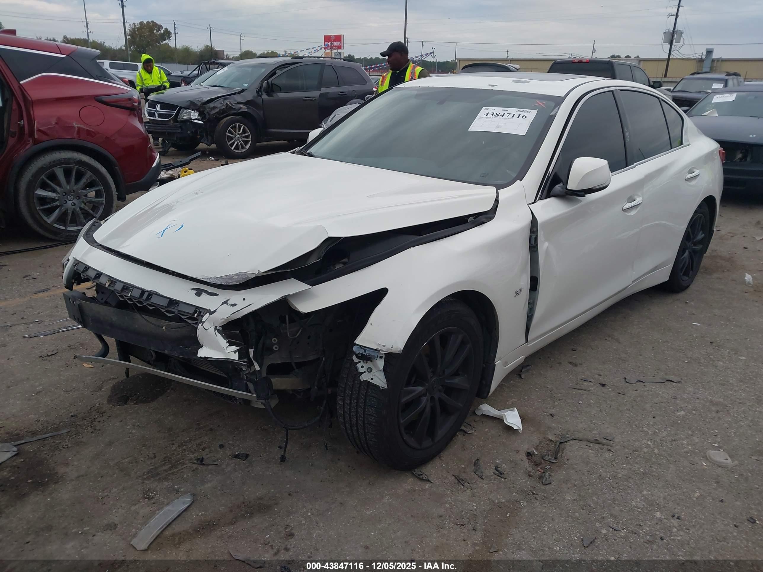 INFINITI Q50 image 6