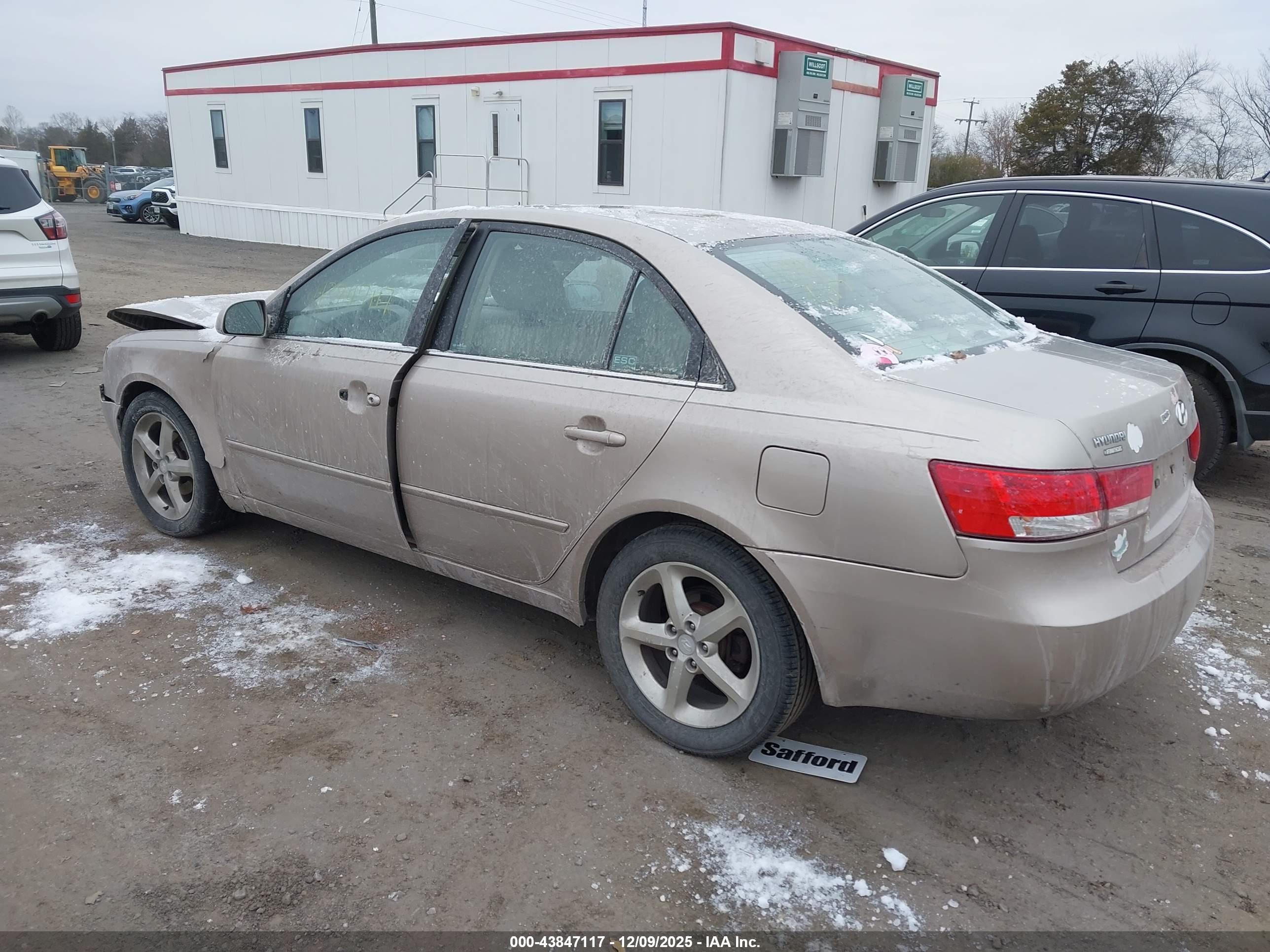 HYUNDAI SONATA image 3
