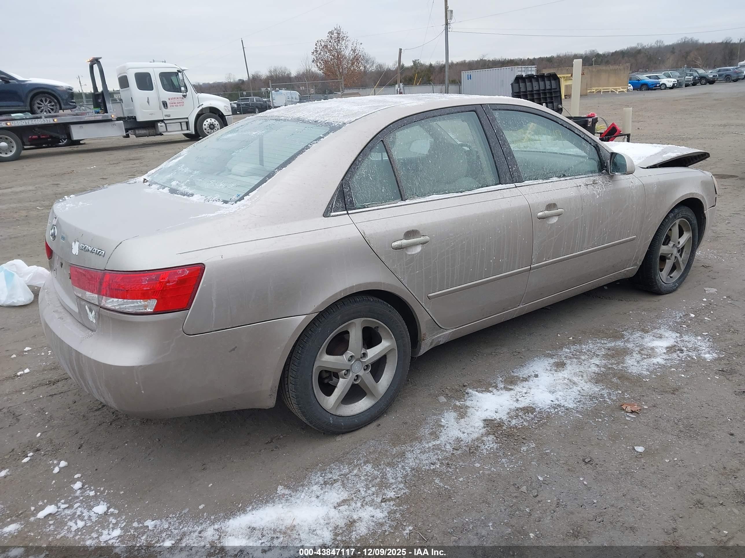 HYUNDAI SONATA image 4