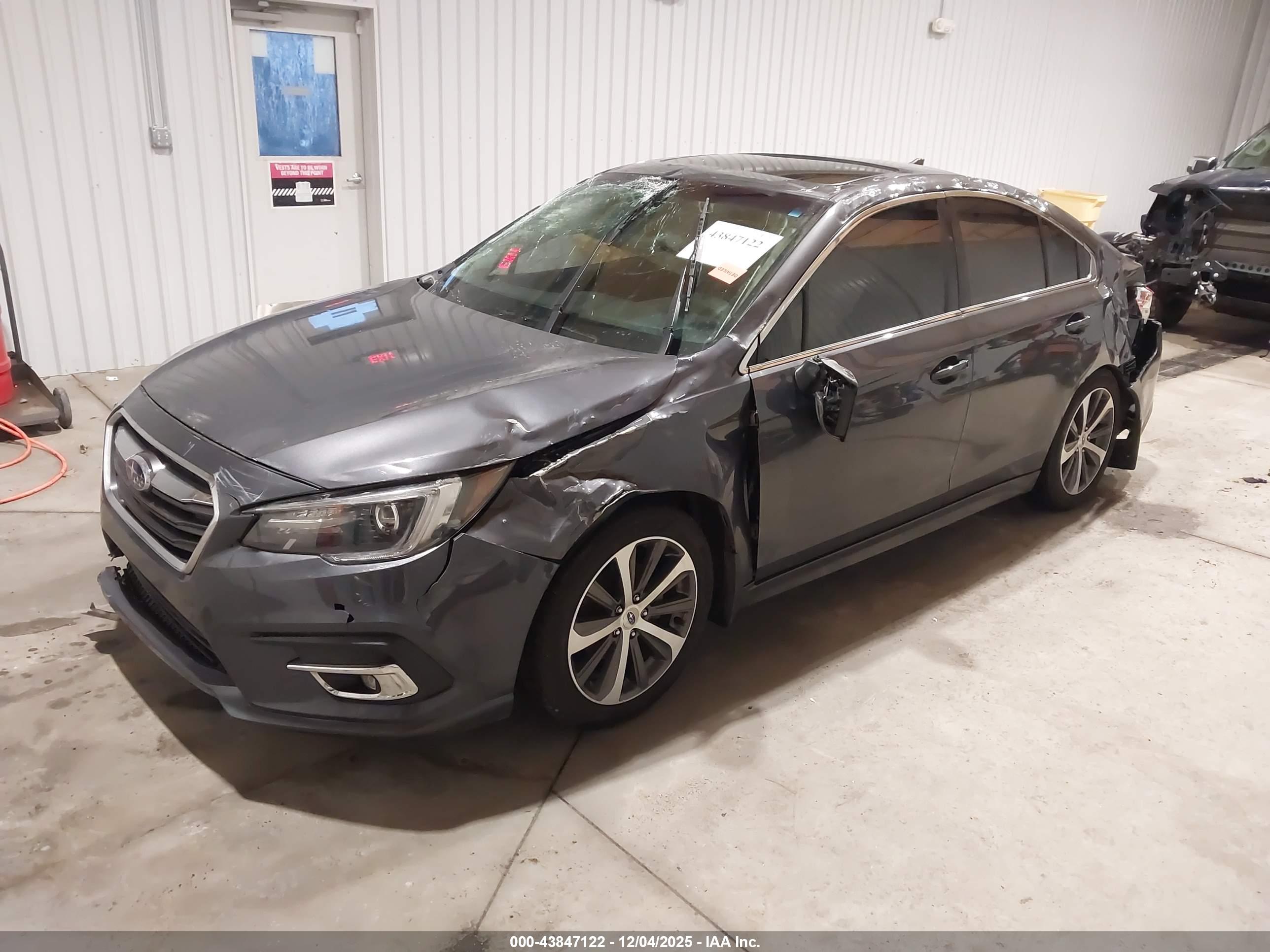 SUBARU LEGACY image 2