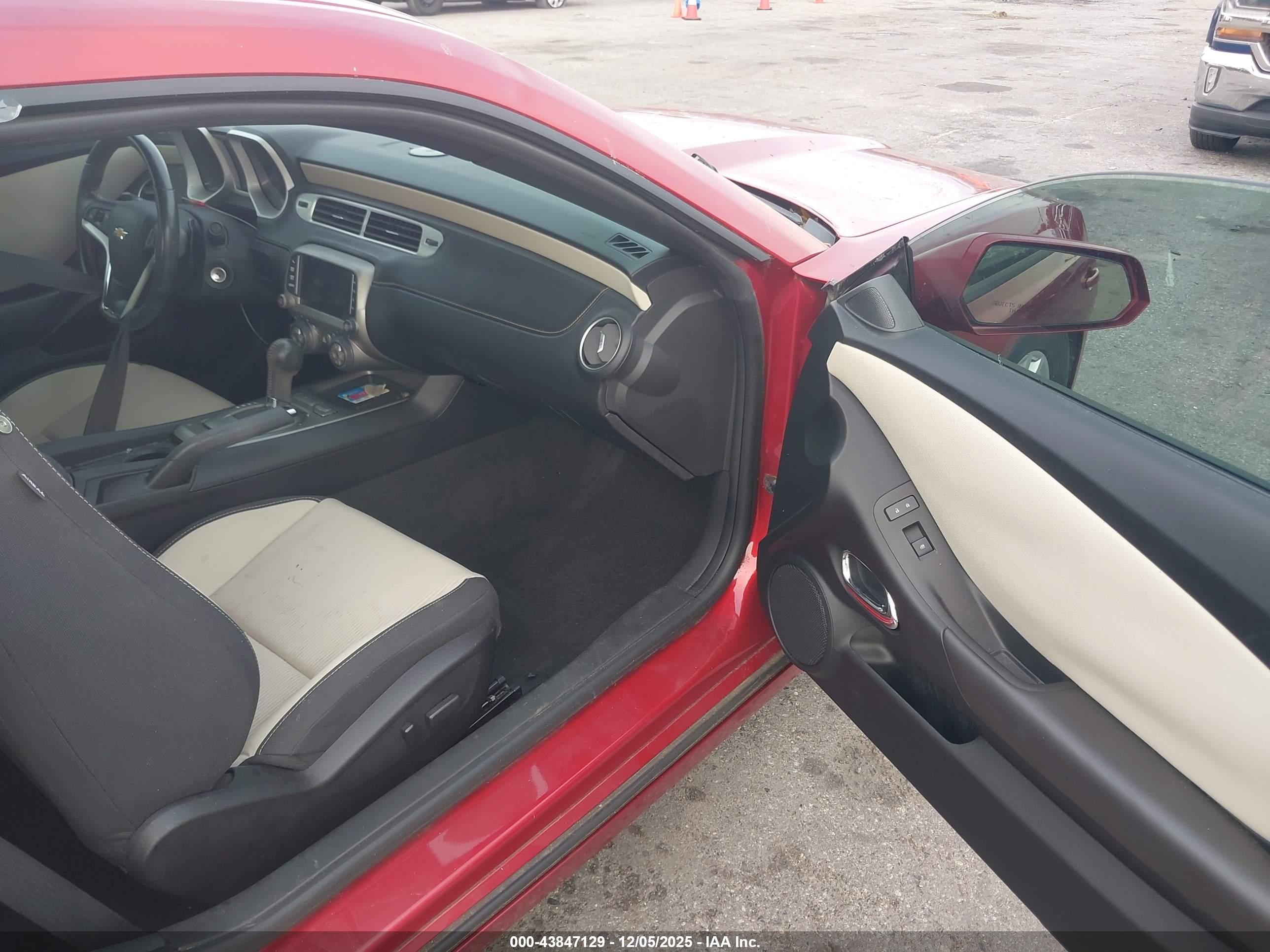 CHEVROLET CAMARO image 5