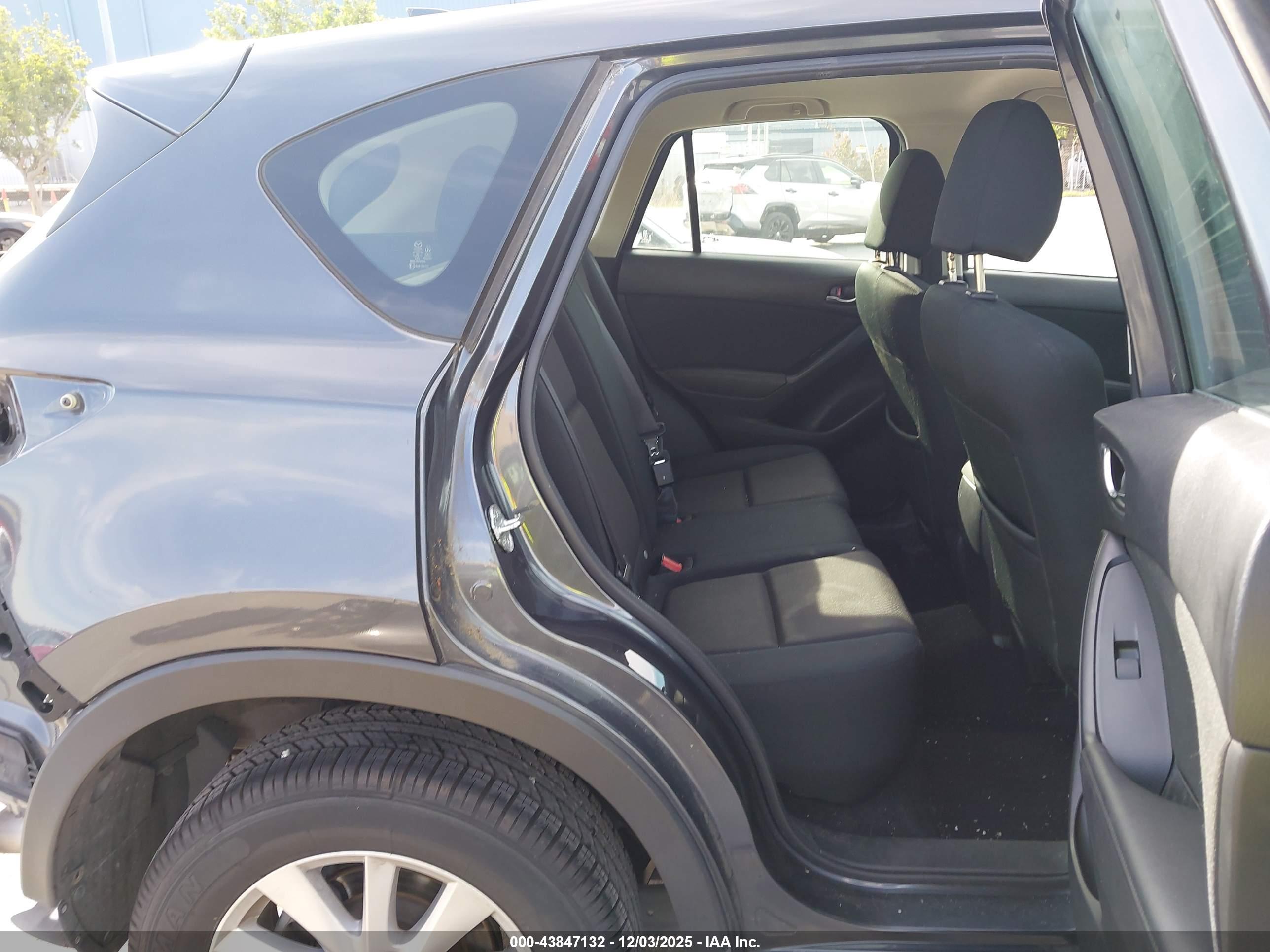 MAZDA CX-5 image 8