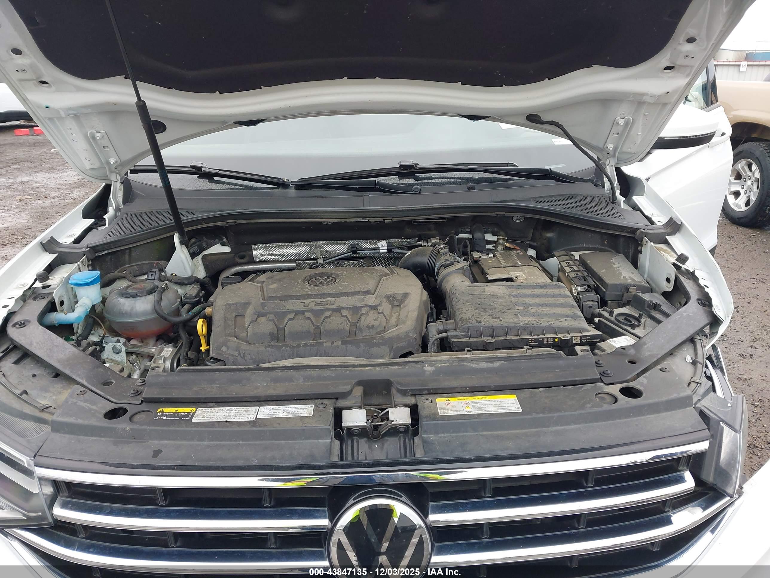 VOLKSWAGEN TIGUAN image 10