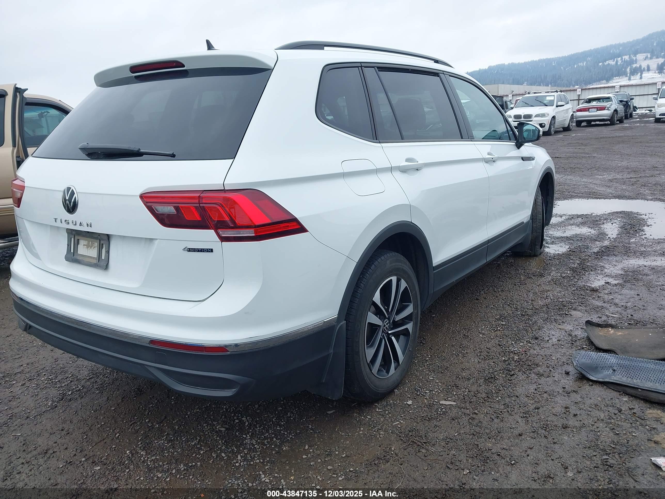 VOLKSWAGEN TIGUAN image 4