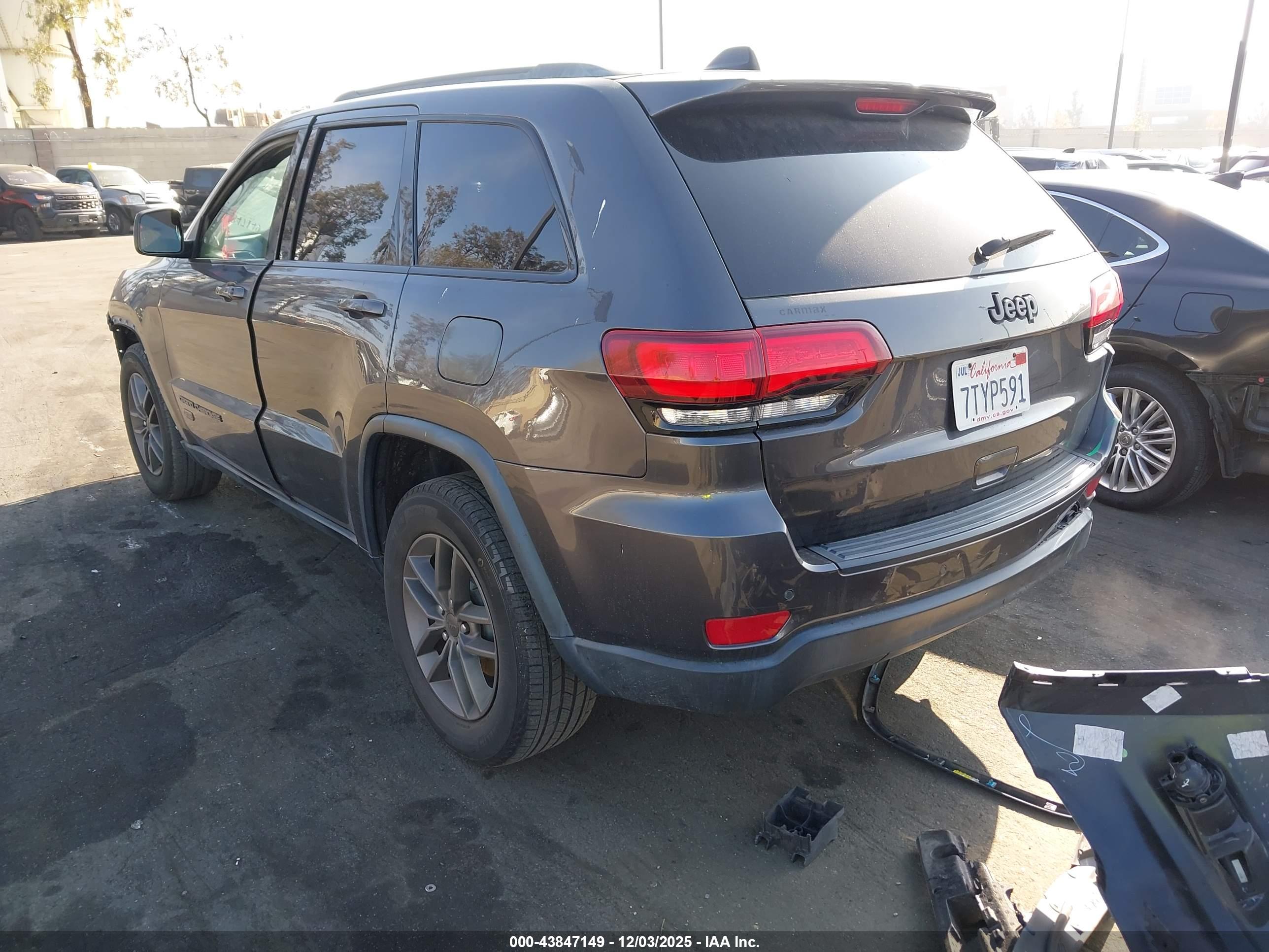 JEEP GRAND image 3
