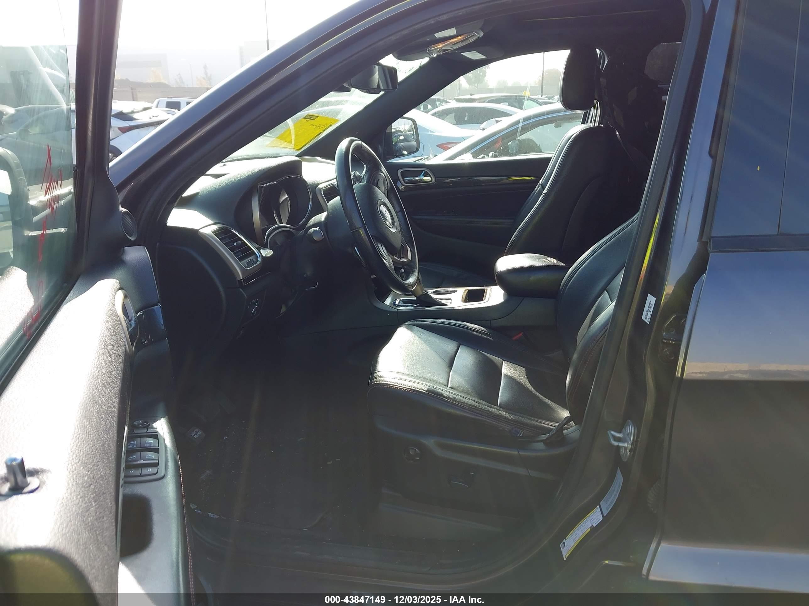 JEEP GRAND image 5