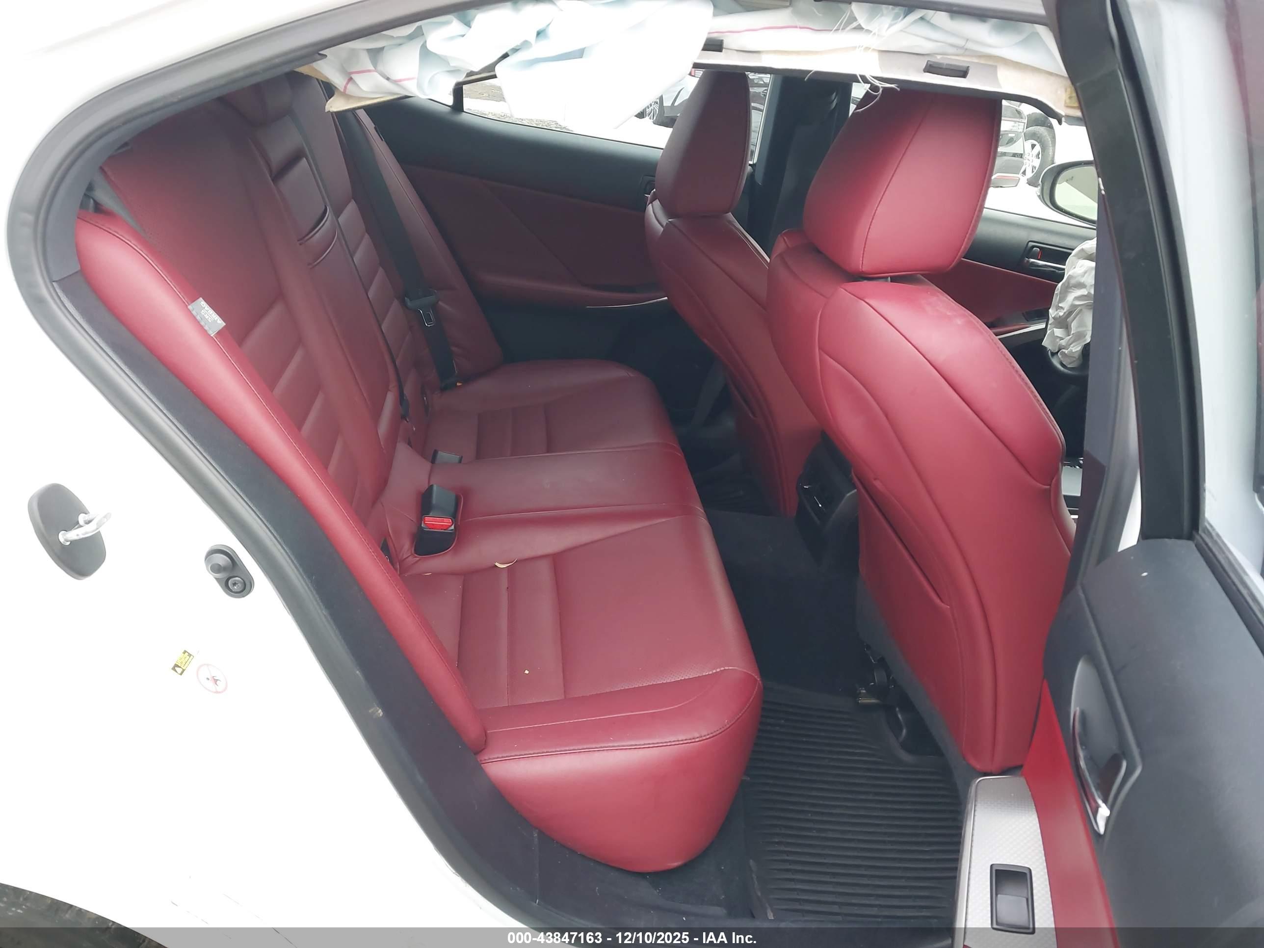LEXUS IS image 8