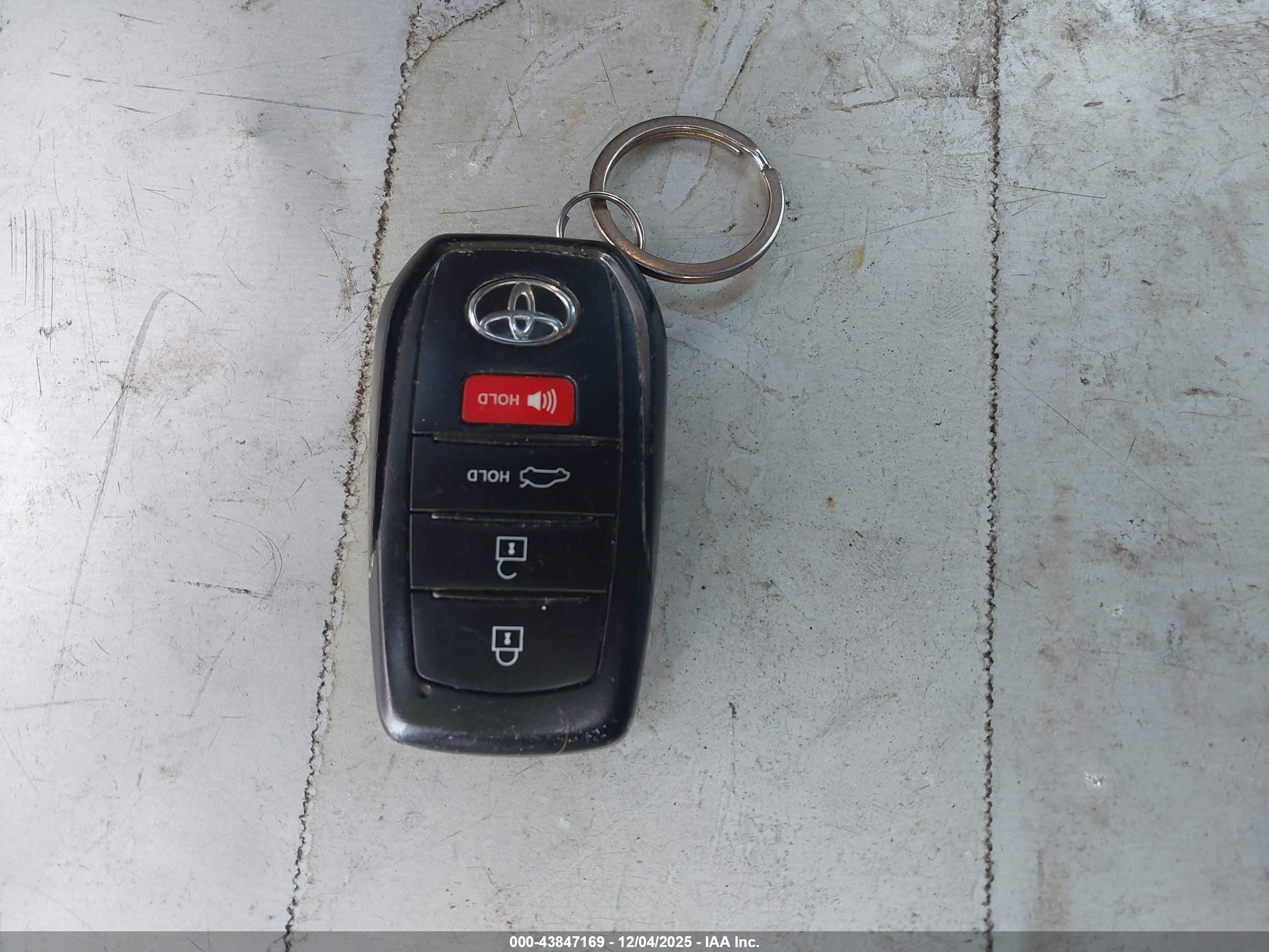 TOYOTA COROLLA image 11