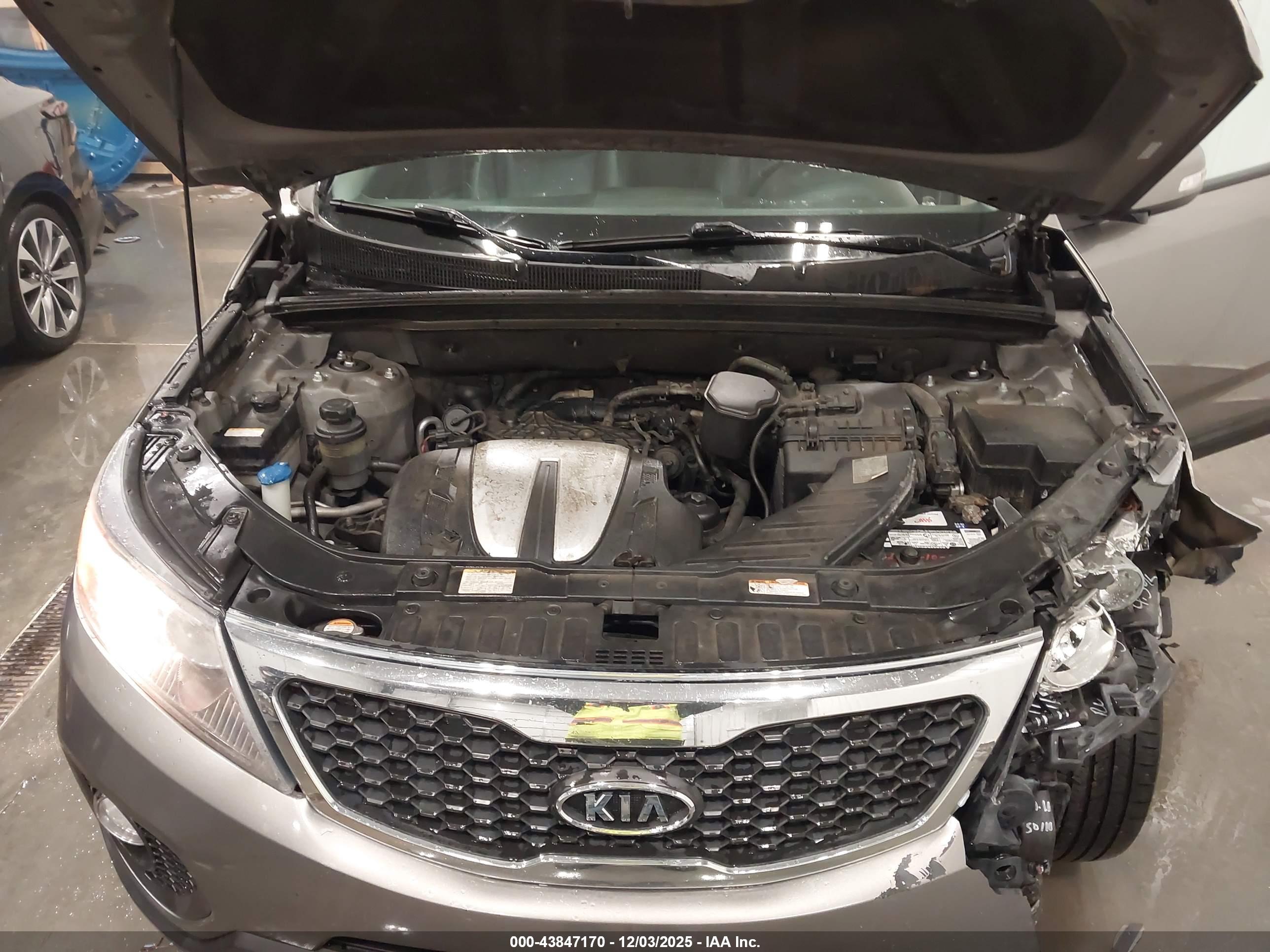 KIA SORENTO image 10