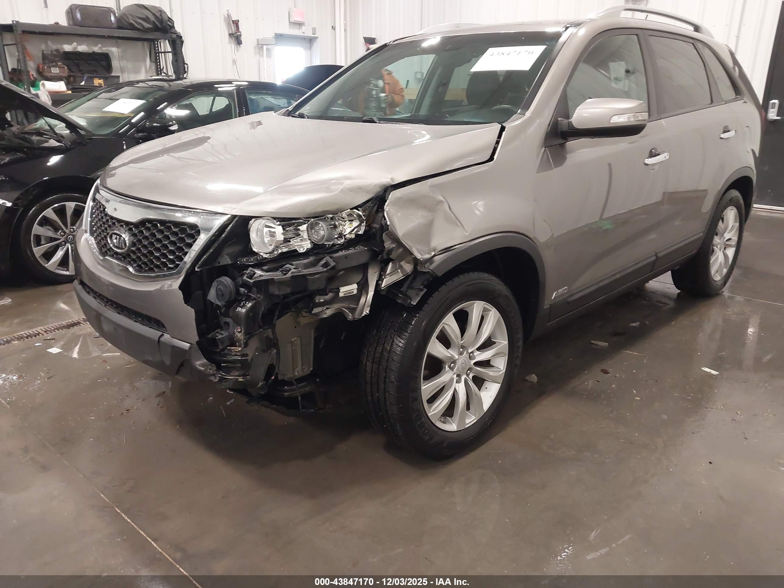 KIA SORENTO image 6