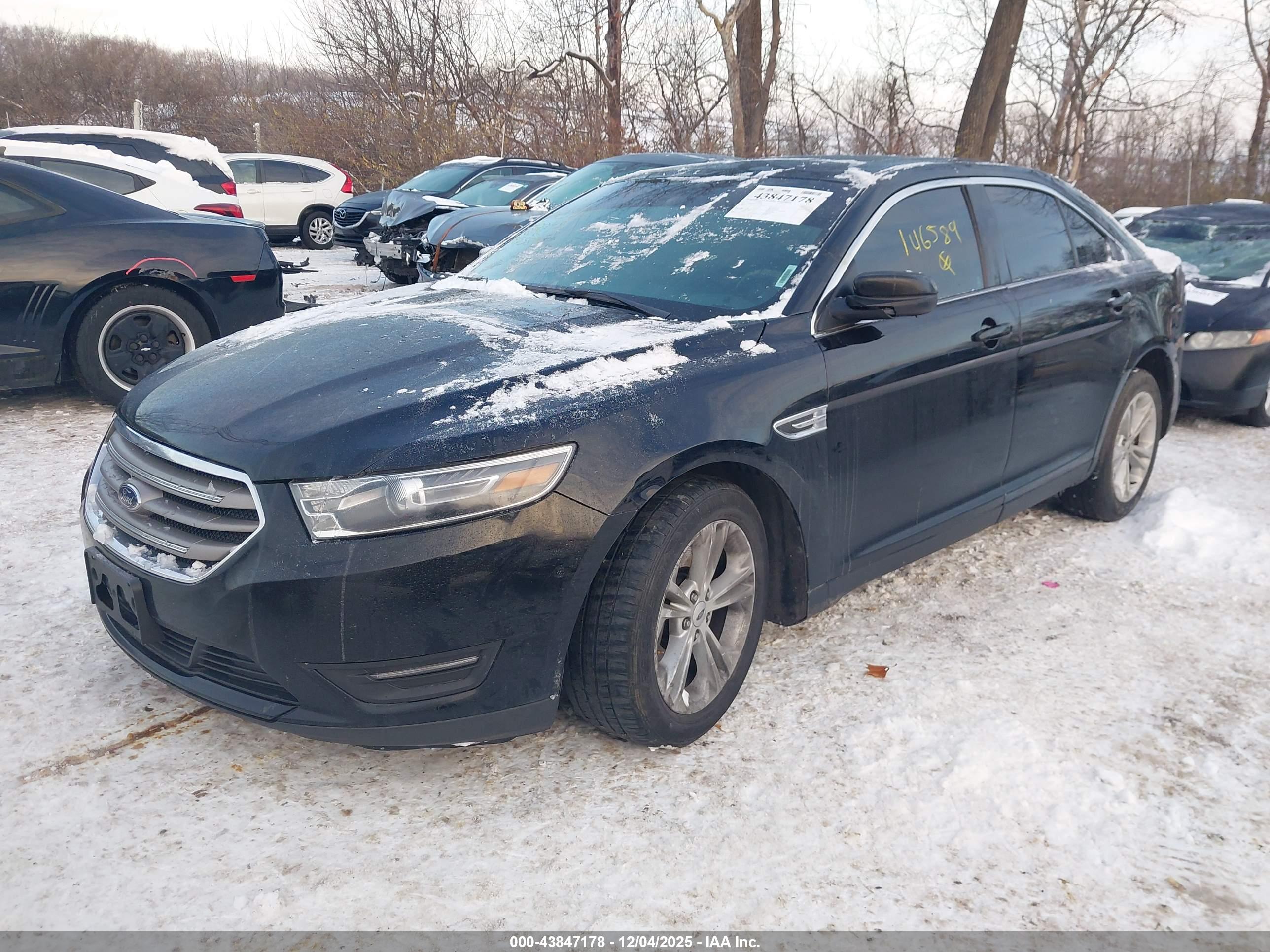 FORD TAURUS image 2
