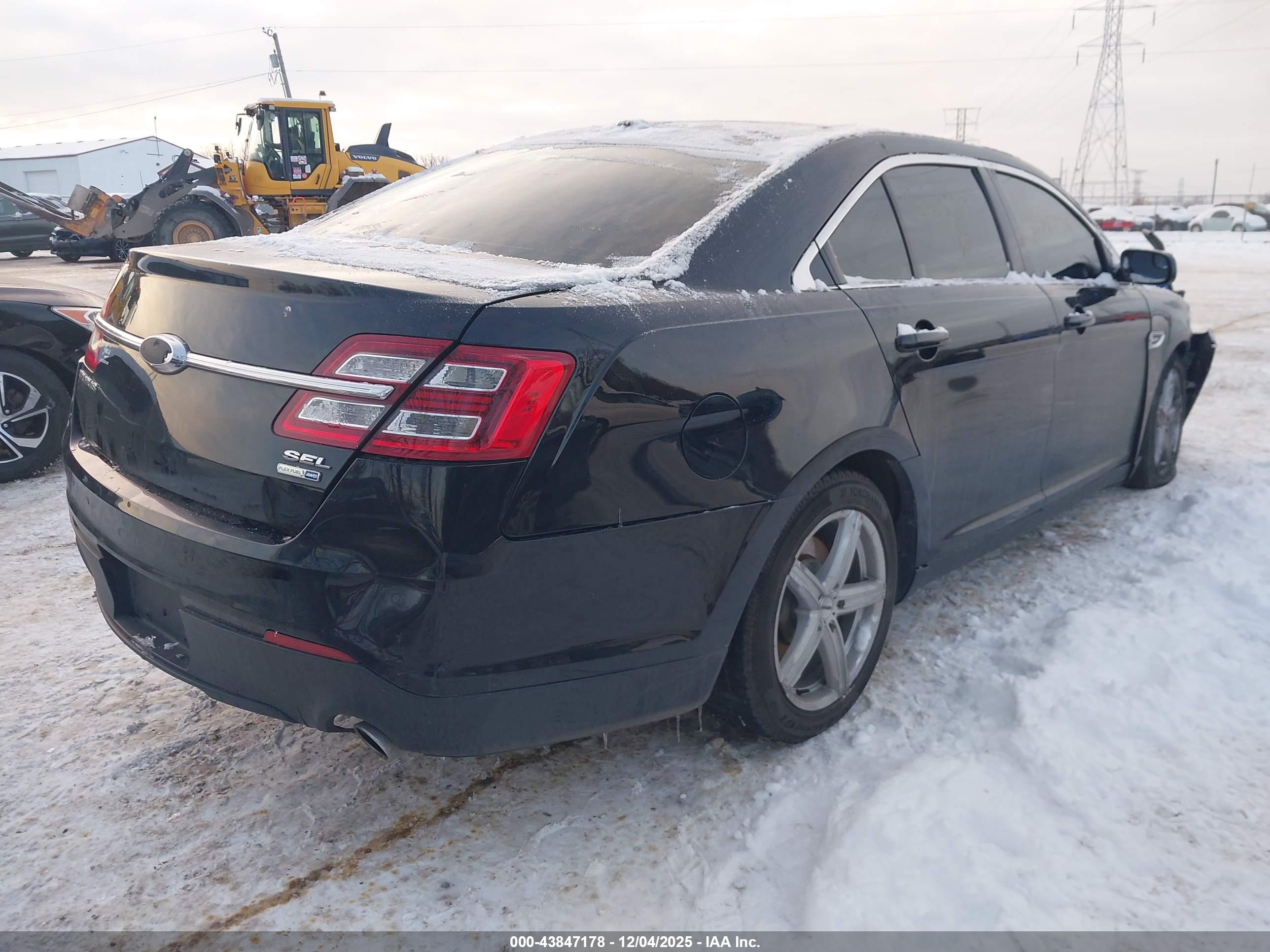 FORD TAURUS image 4