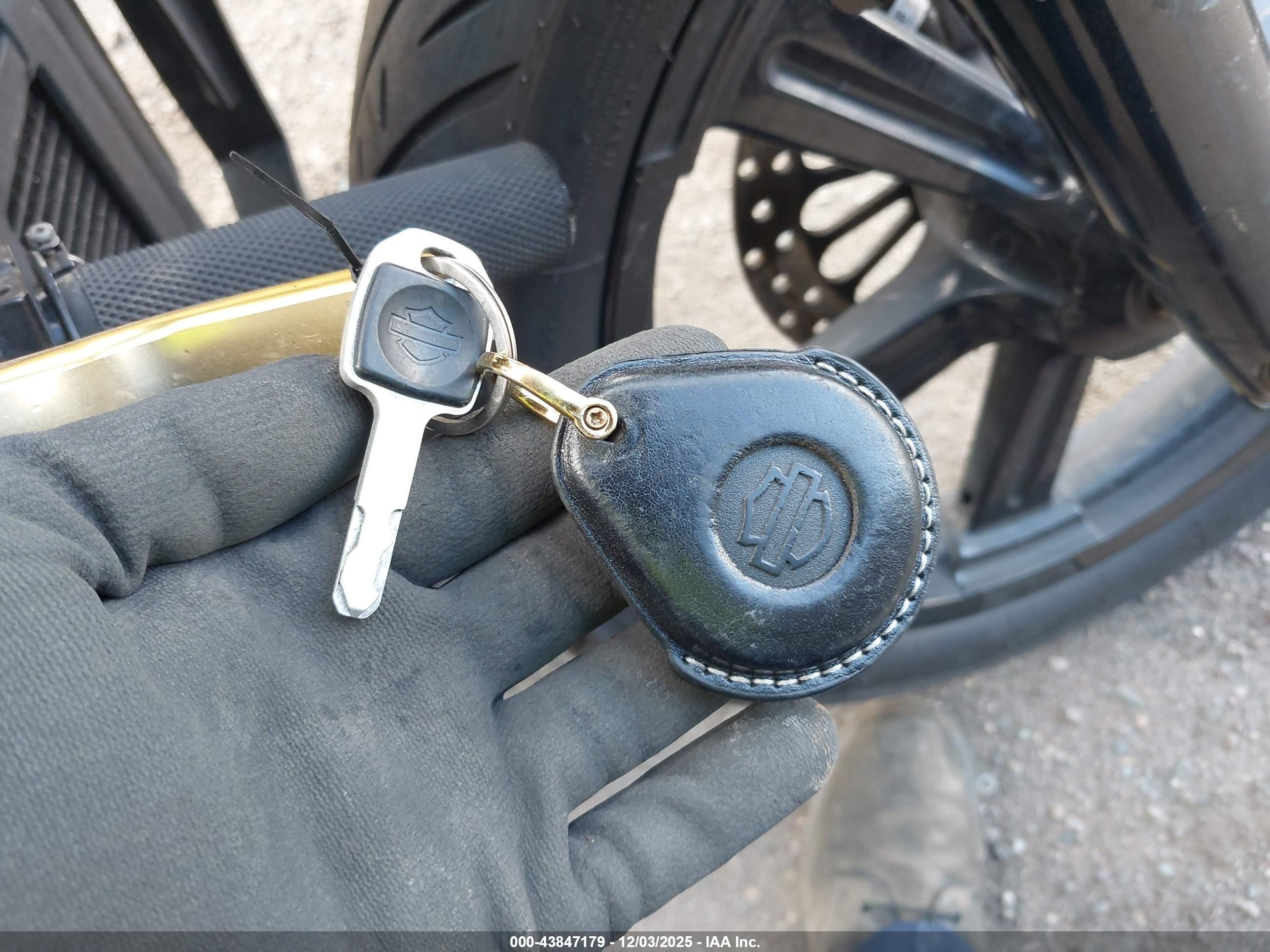 HARLEY-DAVIDSON FXBBS image 11