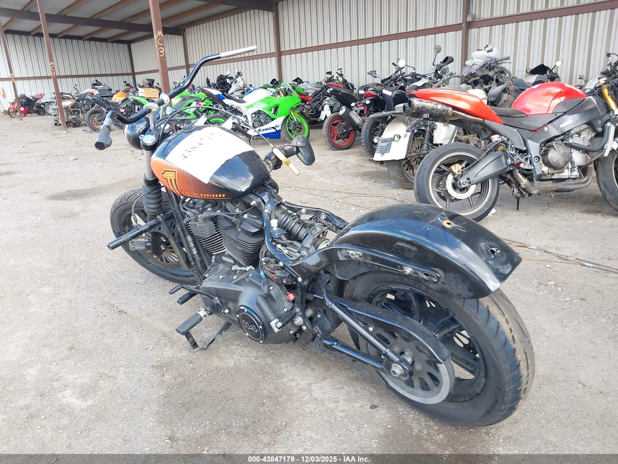 HARLEY-DAVIDSON FXBBS image 3
