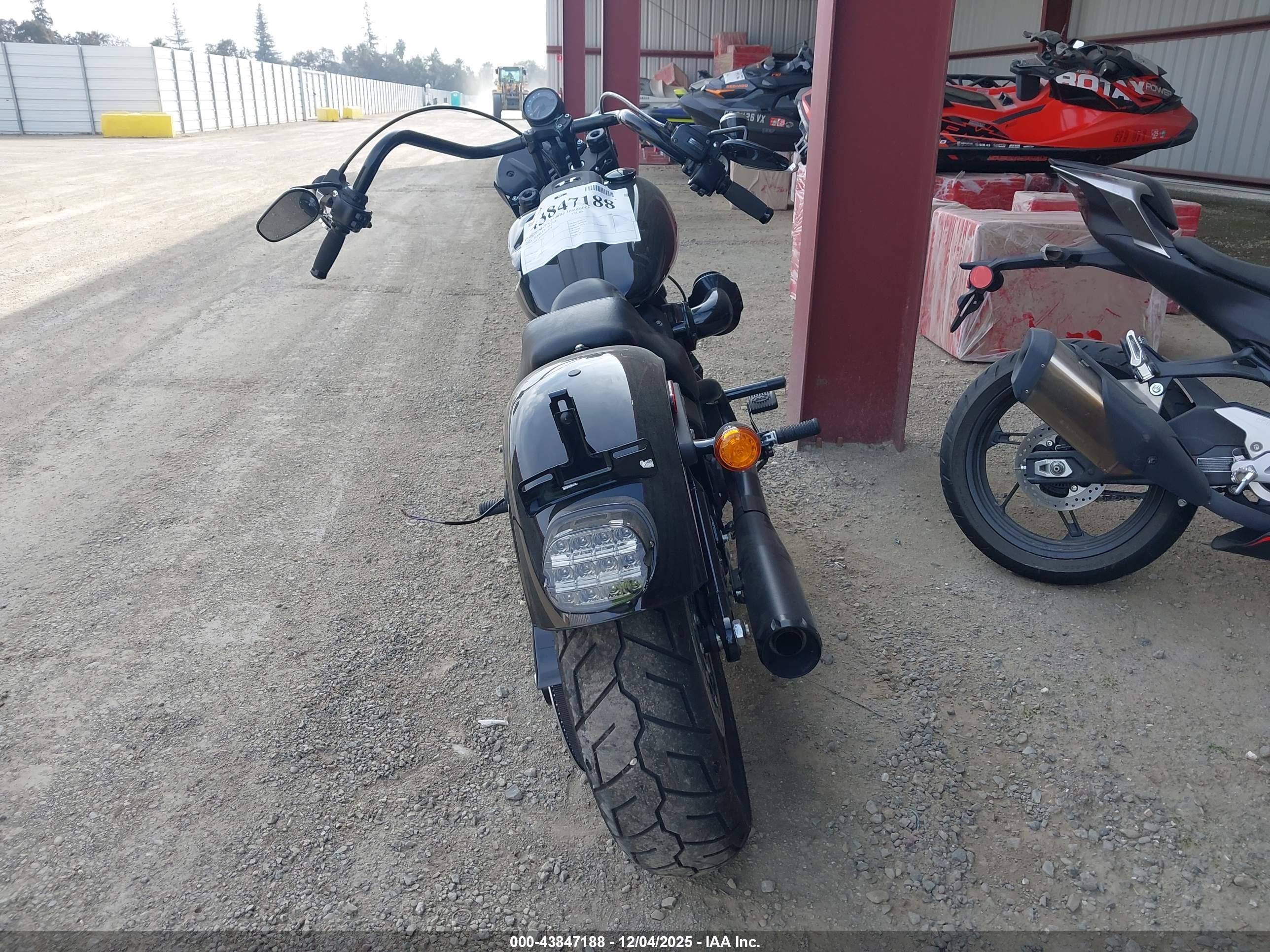 HARLEY-DAVIDSON FXLRS image 6