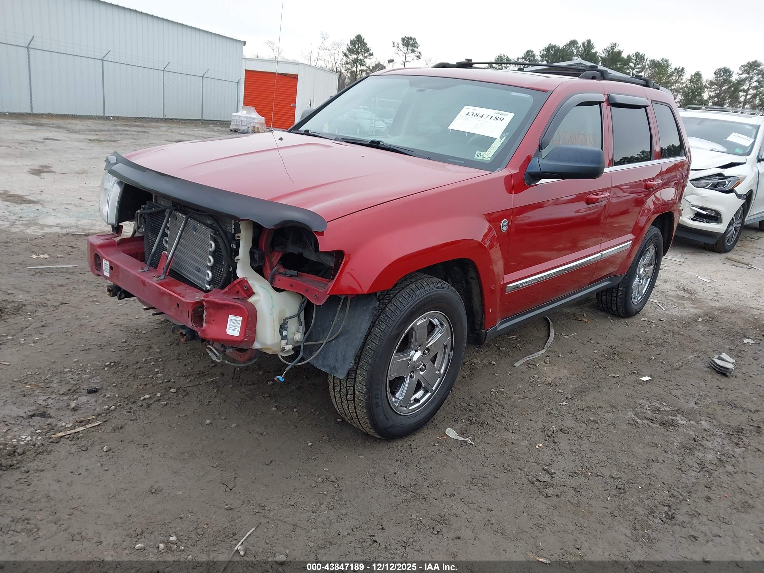 JEEP GRAND image 2