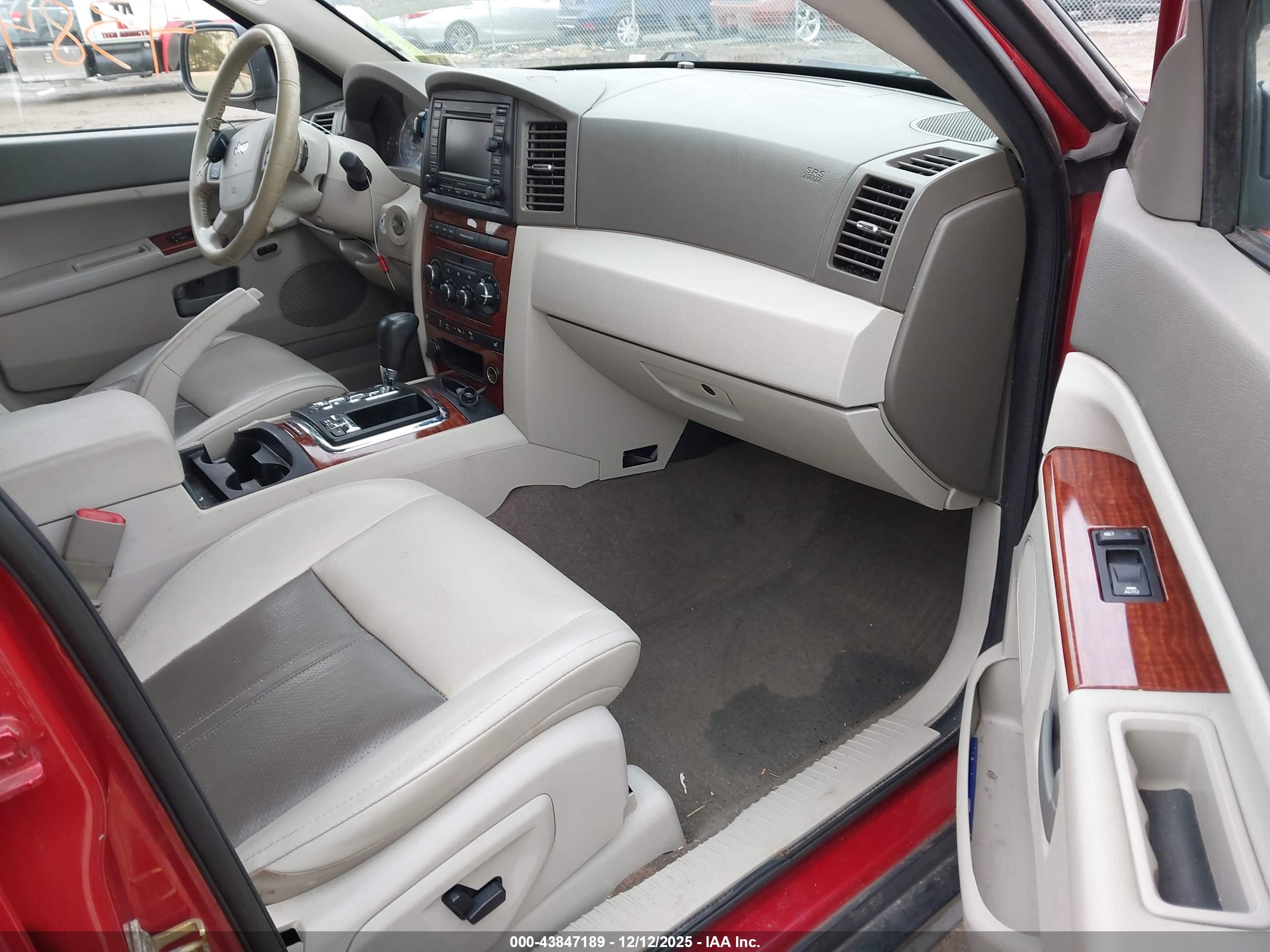 JEEP GRAND image 5