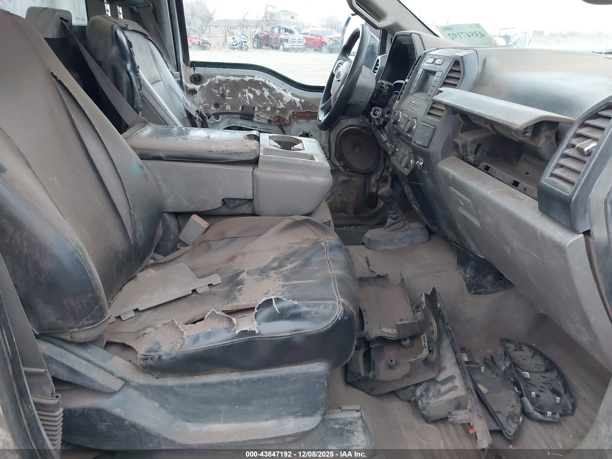 FORD F-350 image 5